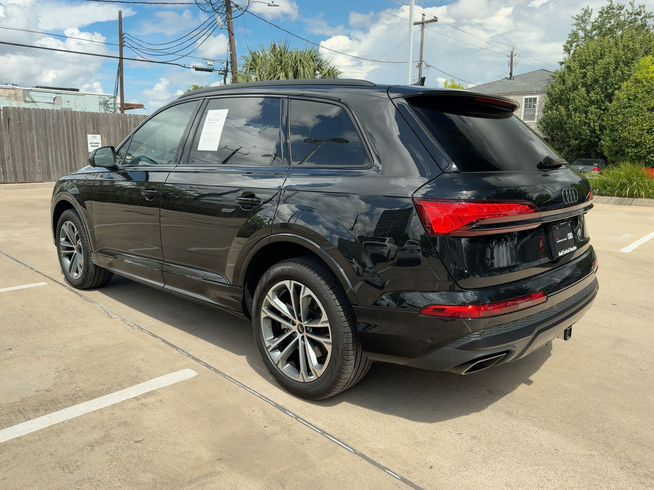 2025 Audi Q7 Premium Plus photo 2