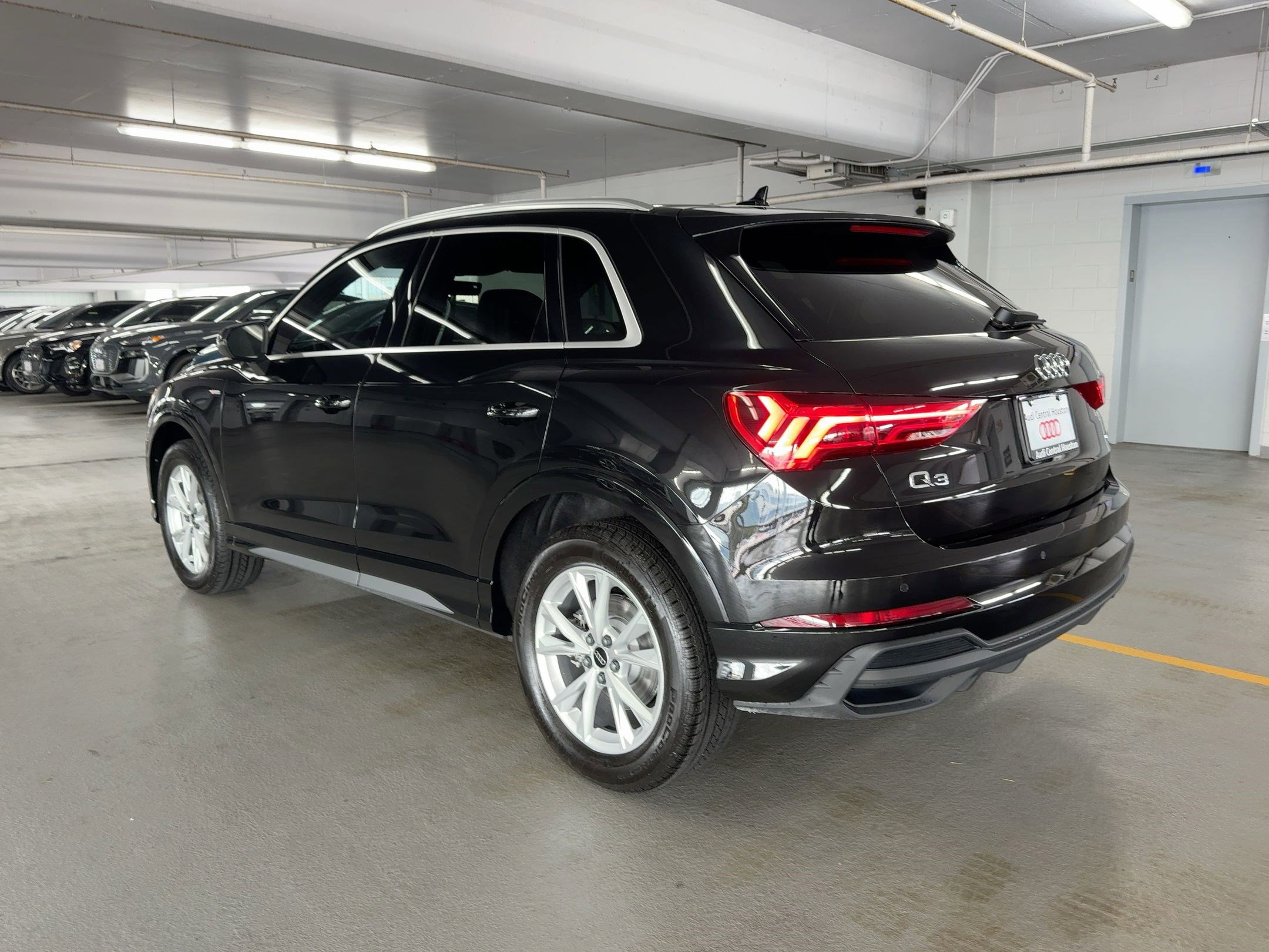 2025 Audi Q3 S line Premium photo 3