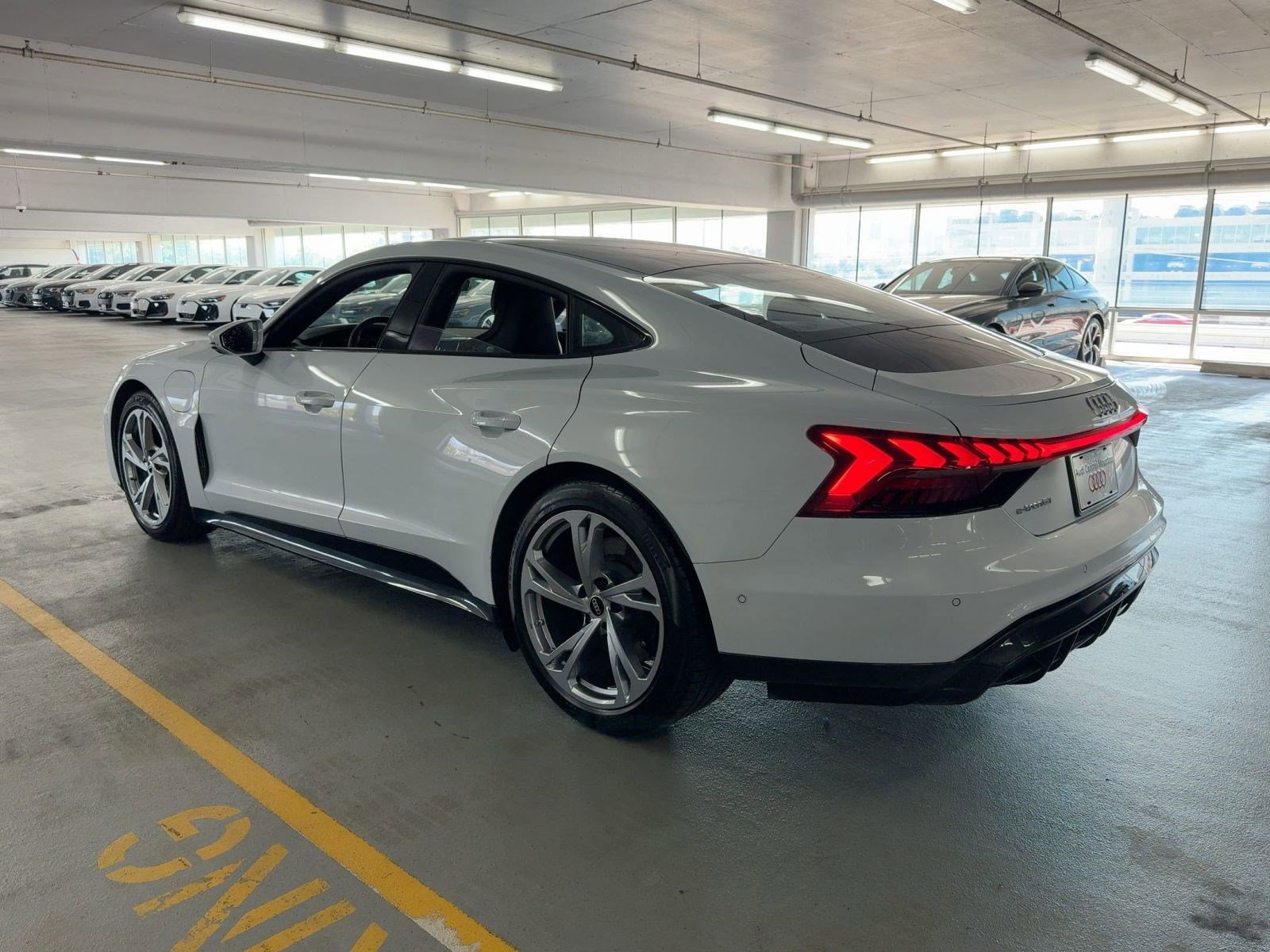 2023 Audi e-tron GT Prestige photo 3