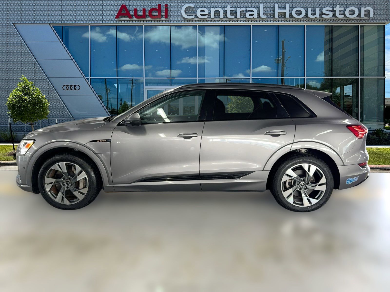 Used 2021 Audi e-tron Premium with VIN WA1AAAGE8MB021823 for sale in Houston, TX