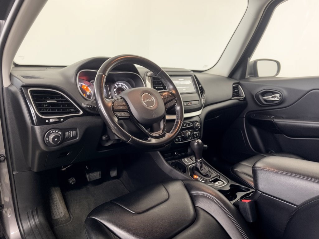 Used 2019 Jeep Cherokee Altitude SUV