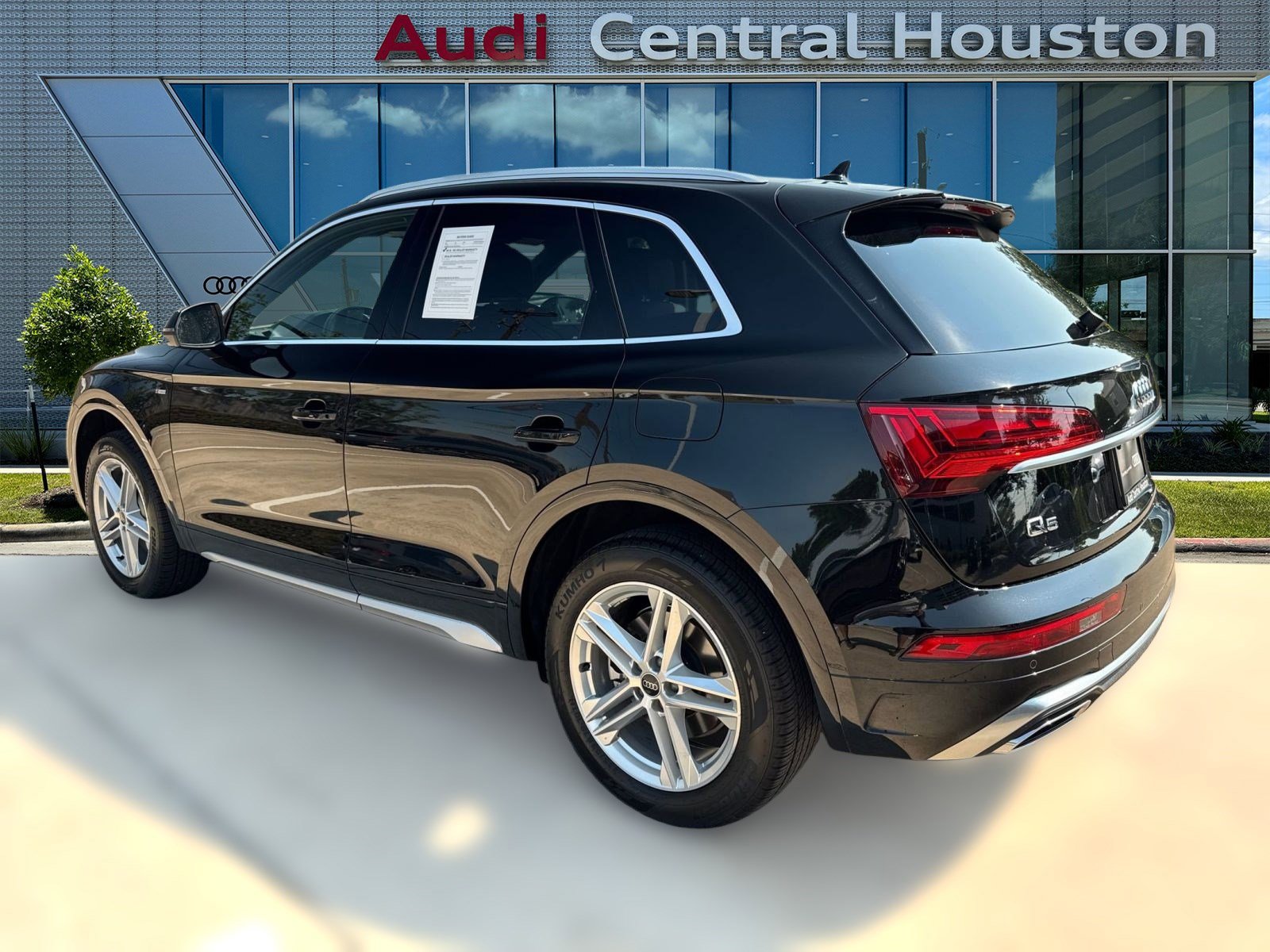 2025 Audi Q5 S line Premium Plus photo 3