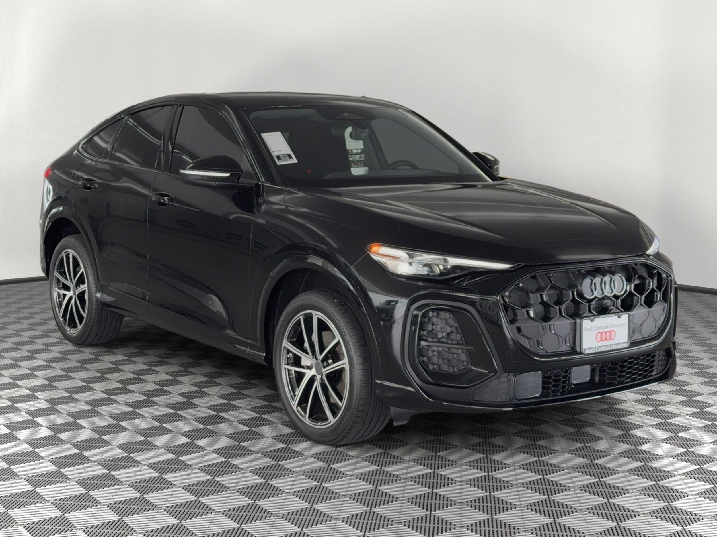 Q5 Sportback Premium Plus SUV
