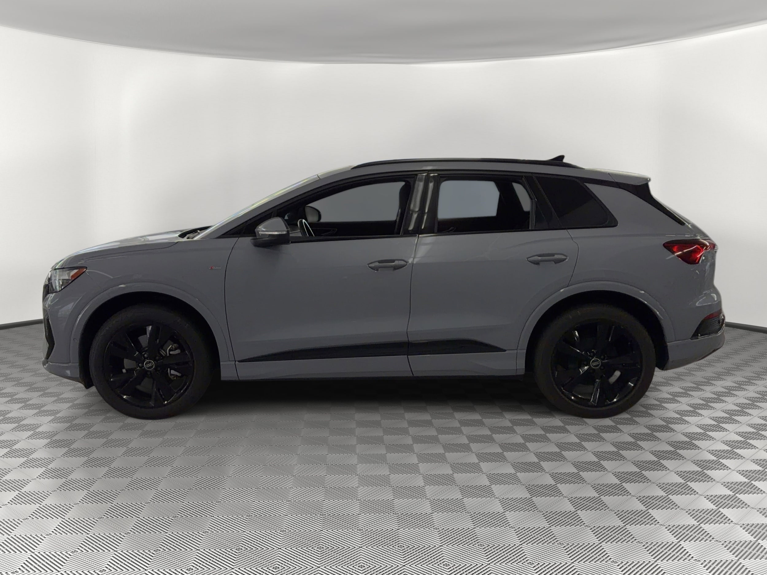 Certified 2024 Audi Q4 e-tron Premium Plus with VIN WA1L2BFZ6RP033060 for sale in Houston, TX