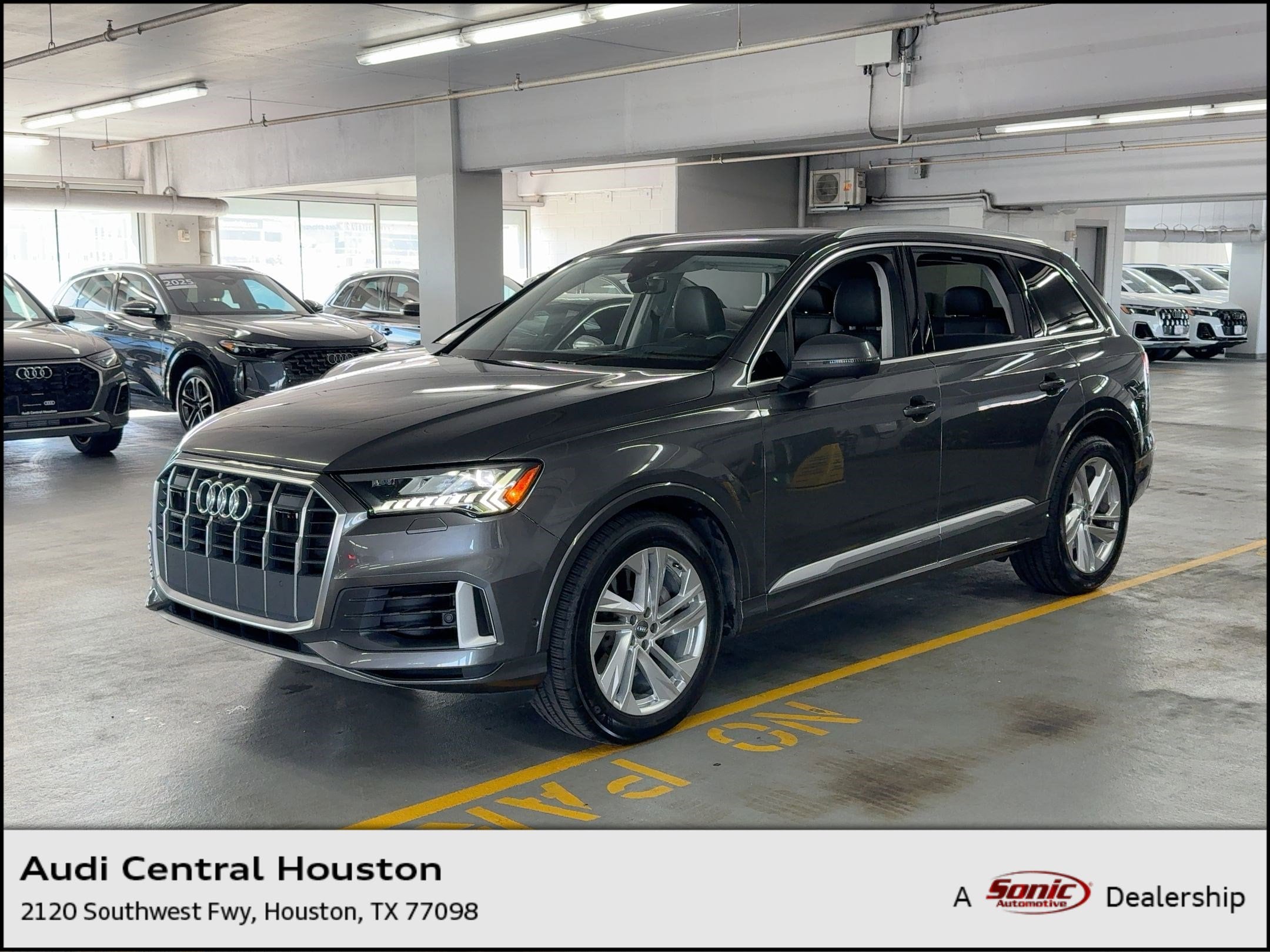 2020 Audi Q7 Prestige's photo