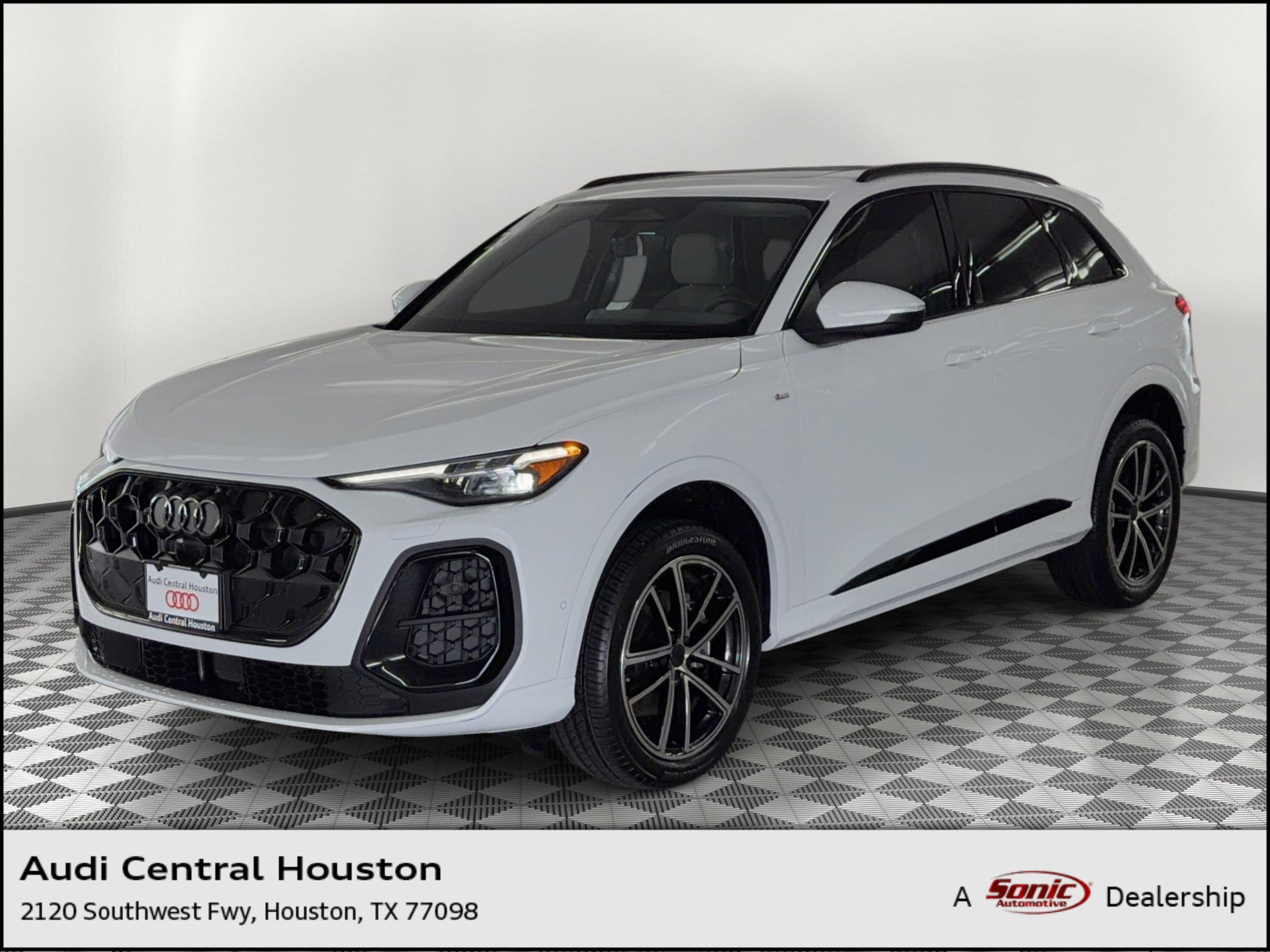 2026 Audi Q5 Premium Plus quattro's photo