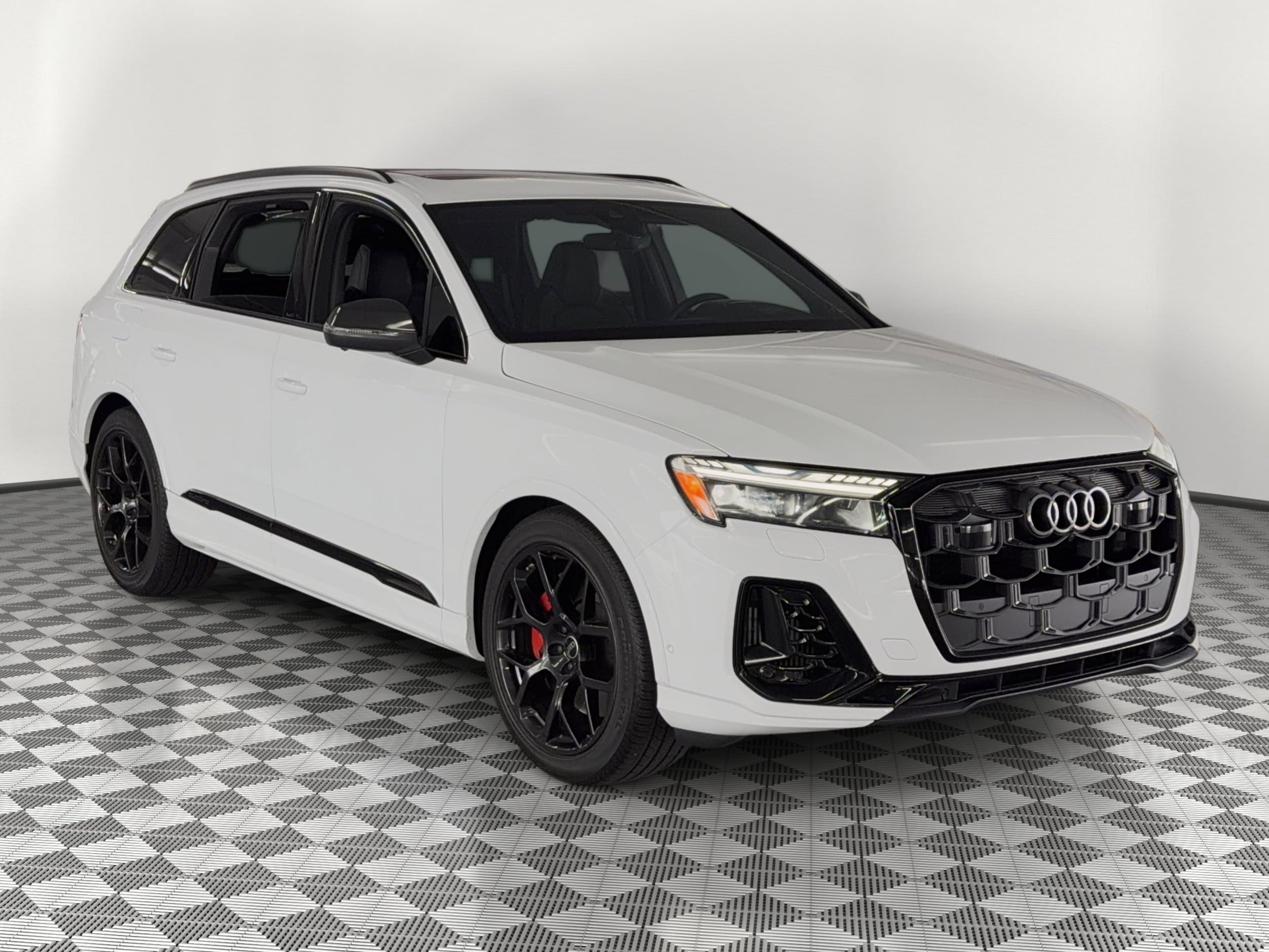 SQ7 Prestige SUV