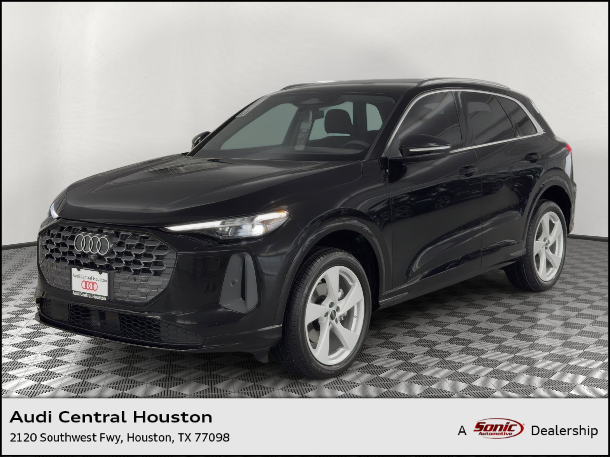 2026 Audi Q5 Premium Plus quattro's photo