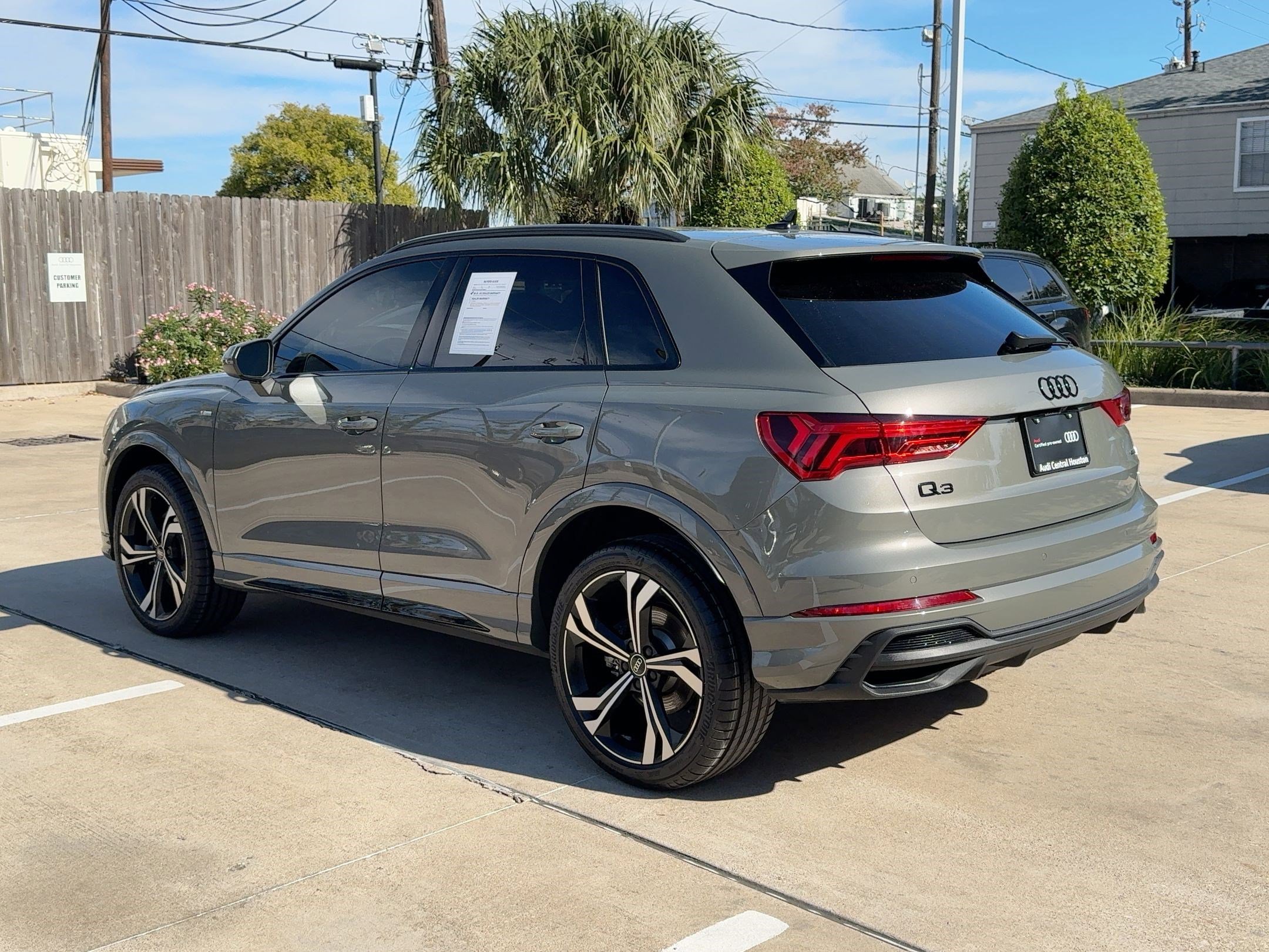 2024 Audi Q3 S line Premium Plus photo 2