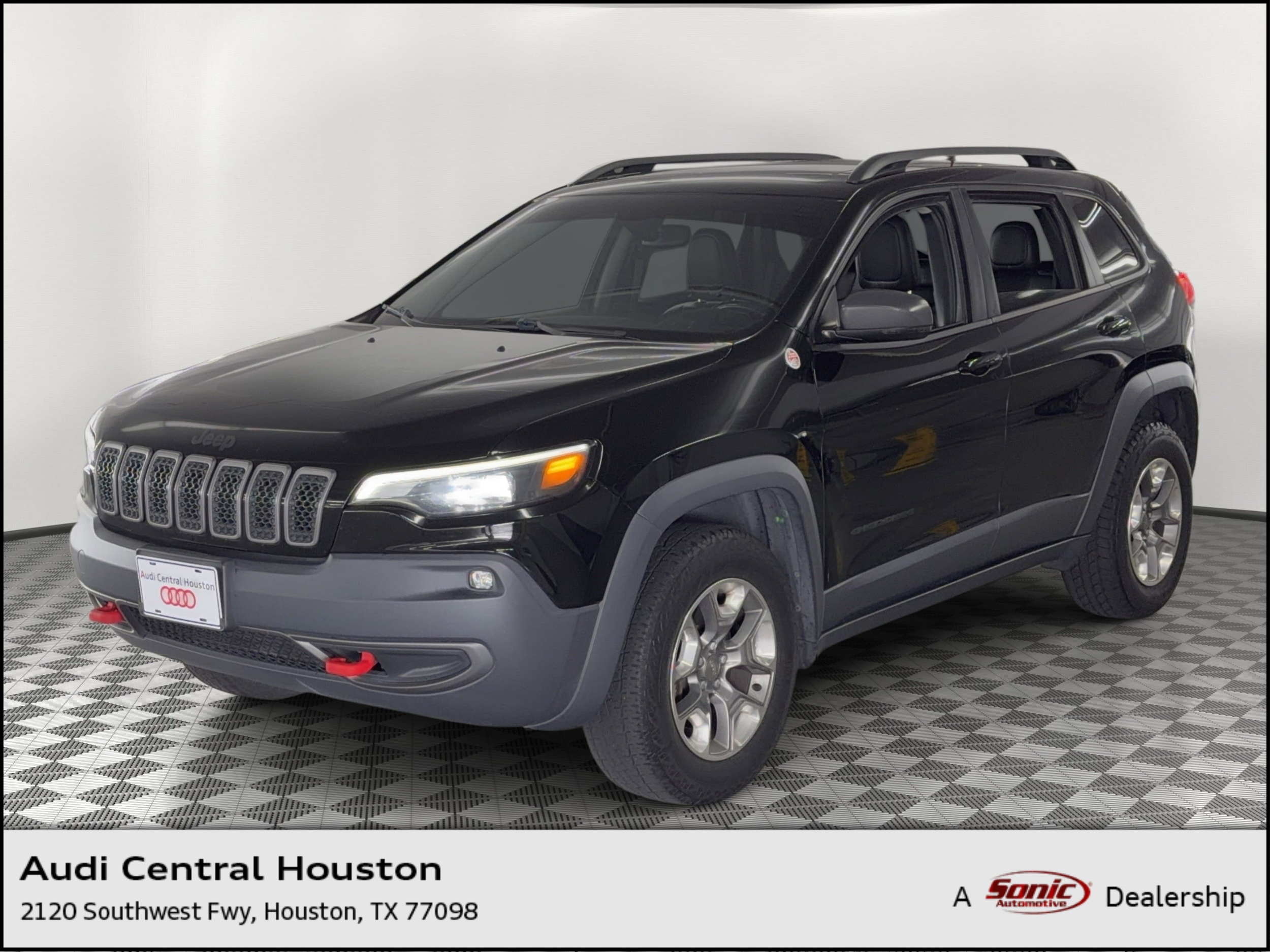2019 Jeep Cherokee Trailhawk 4X4's photo