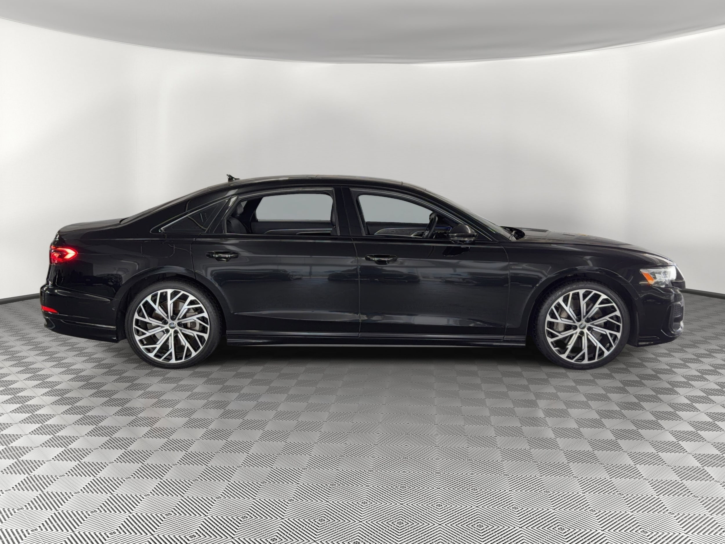 A8 L 55 TFSI Quattro Sedan