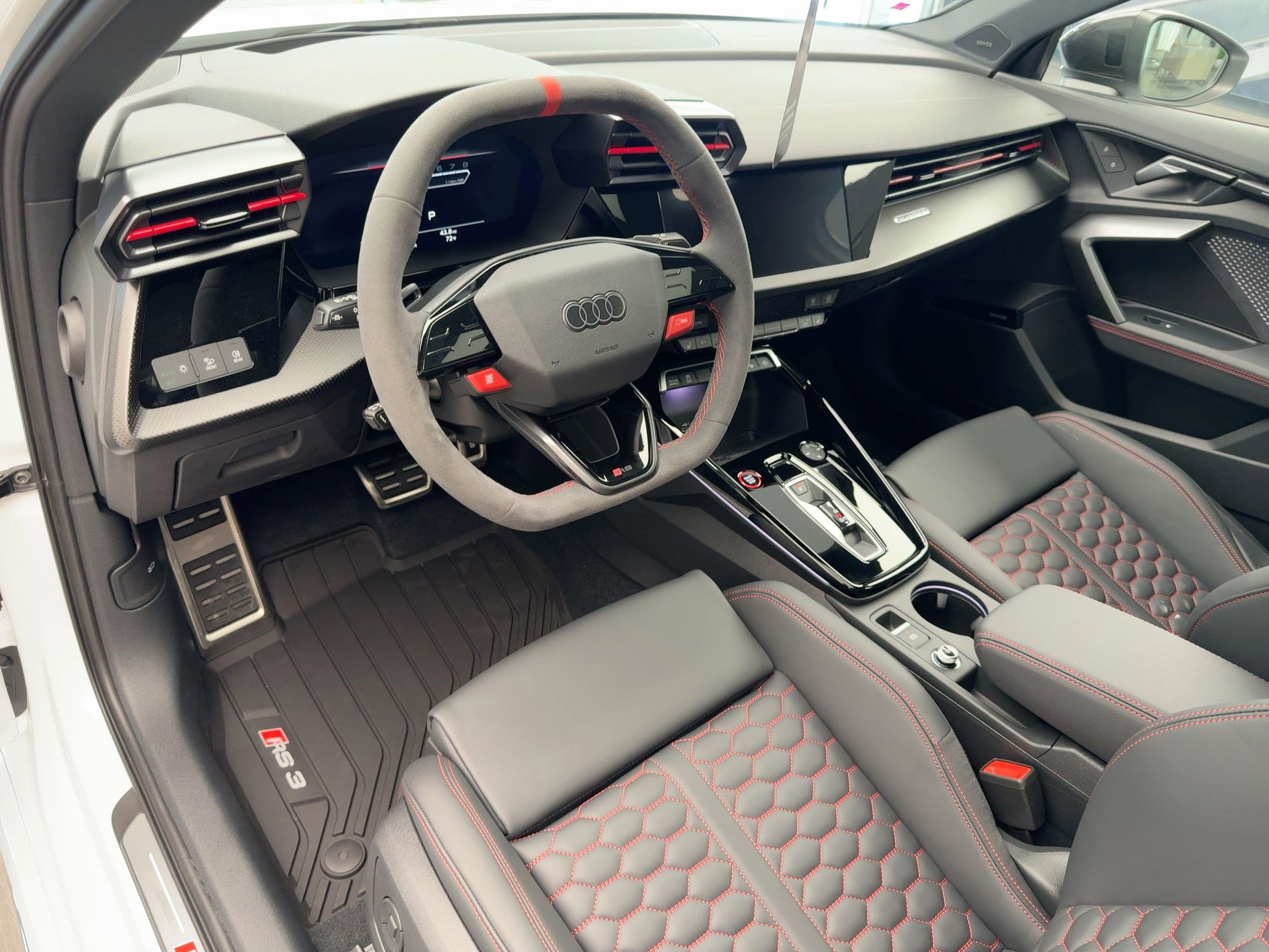 2026 Audi RS 3 Base photo 4
