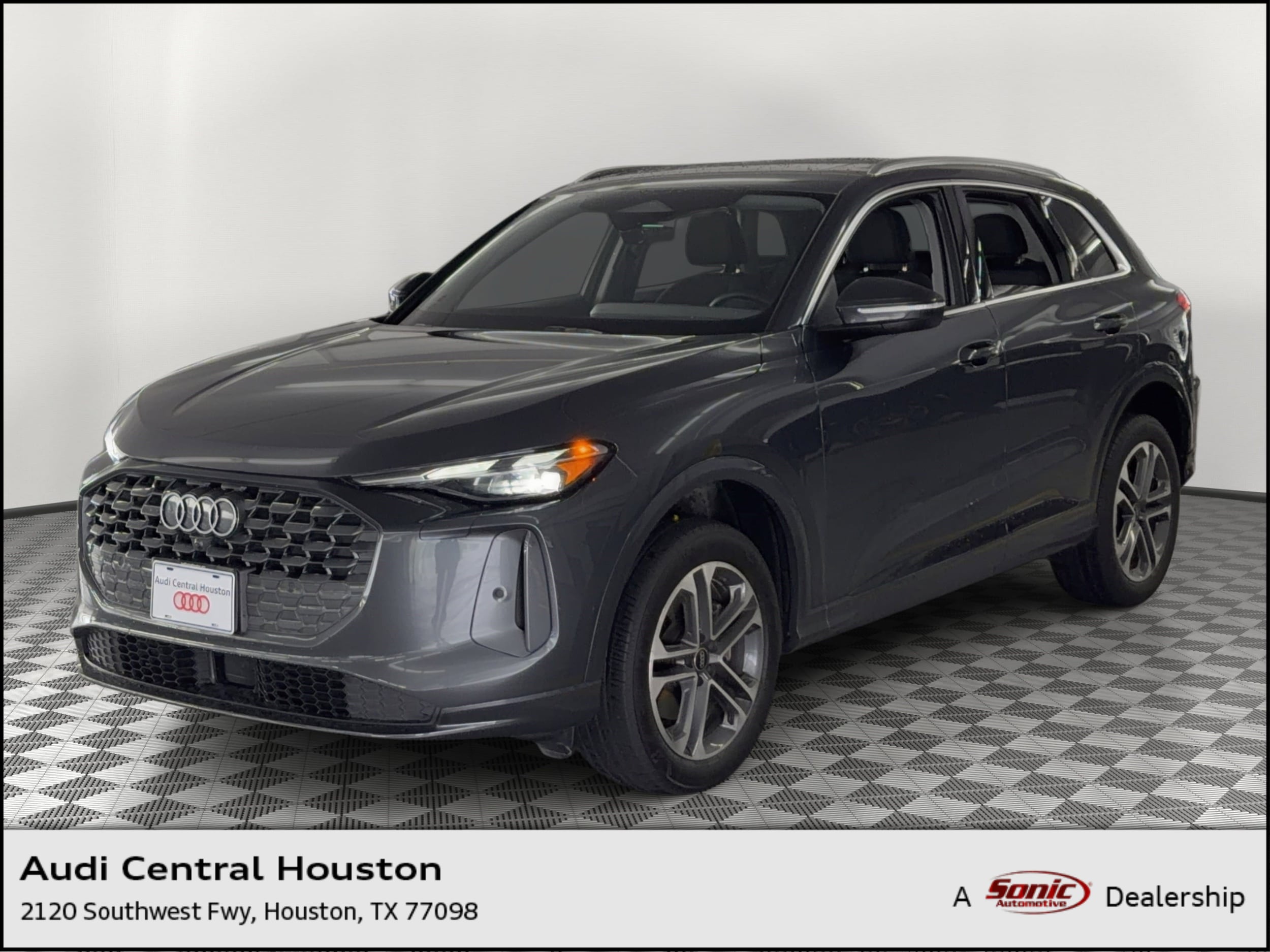 2025 Audi Q5 Premium quattro's photo