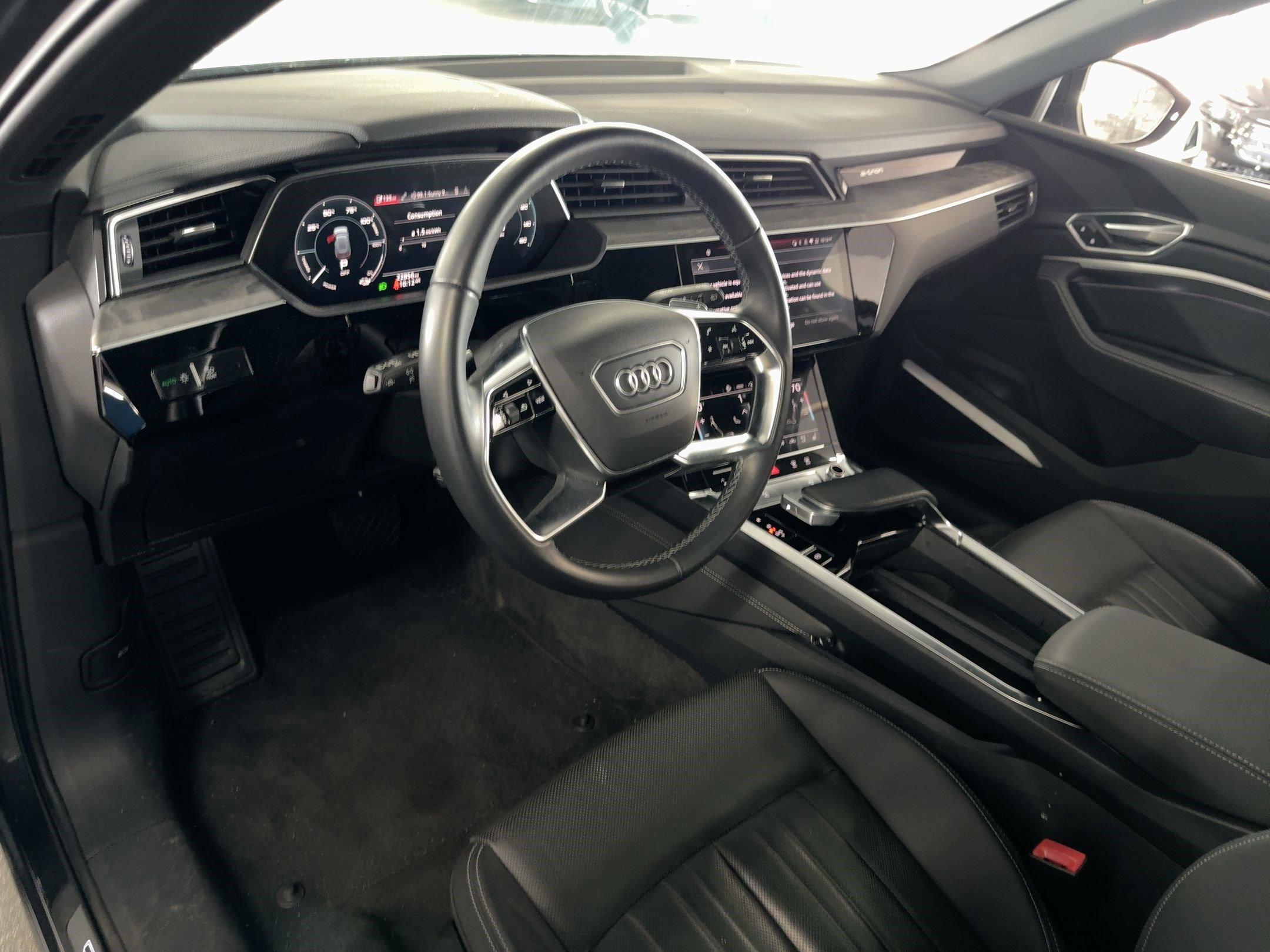2022 Audi e-tron Premium Plus photo 4