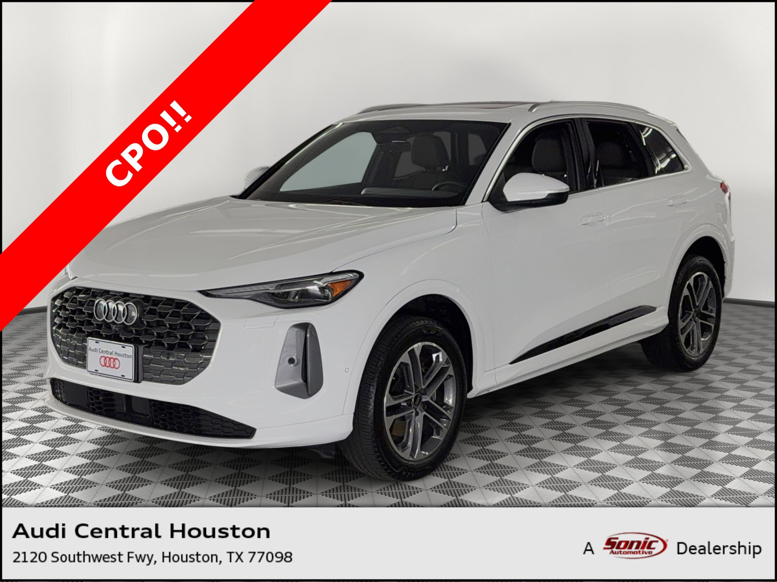 2025 Audi Q5 Premium Plus quattro's photo