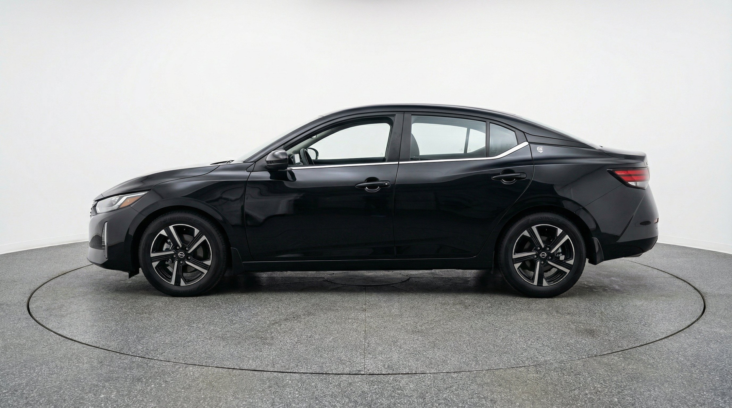 Thumbnail: 2025 Nissan Sentra - 5