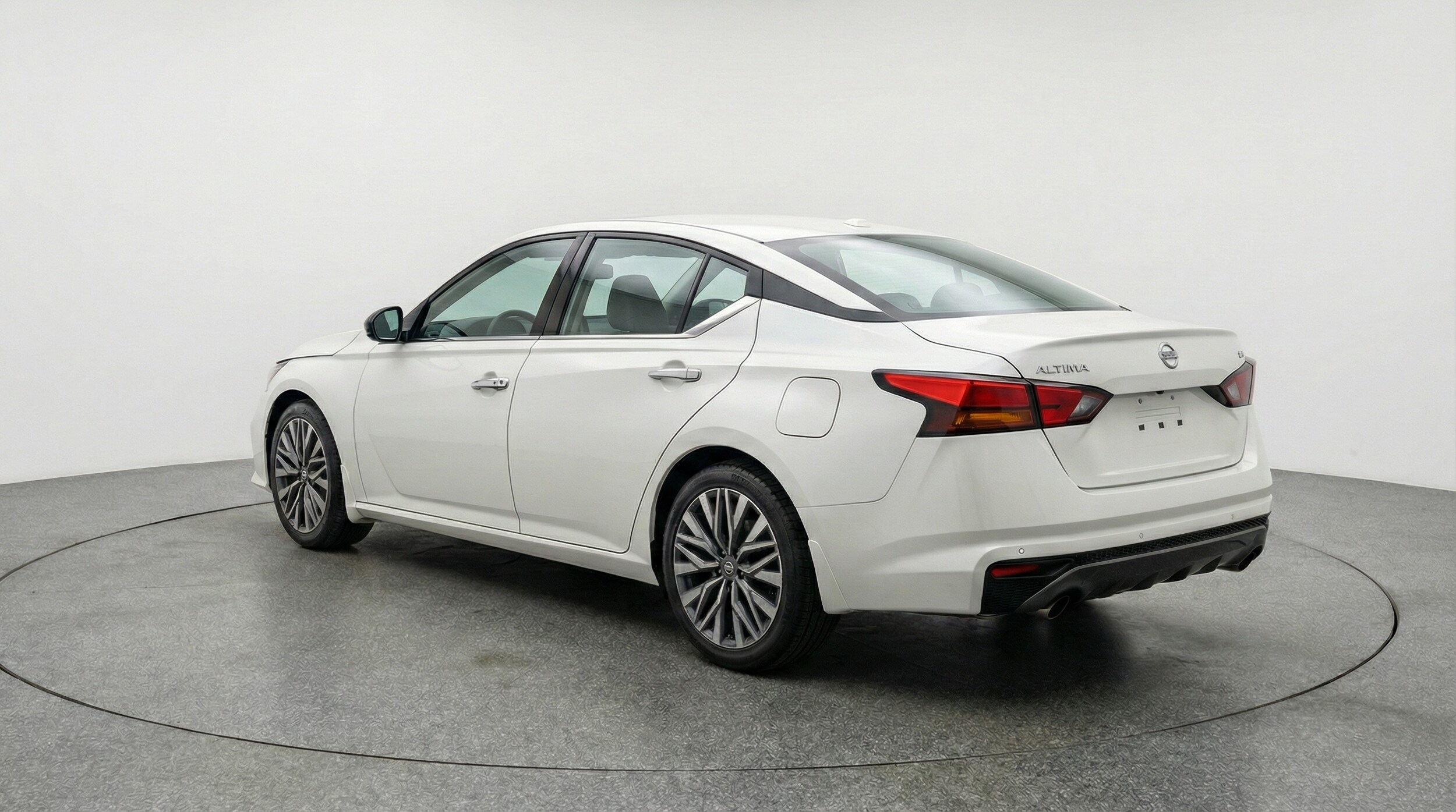 Thumbnail: 2025 Nissan Altima - 5