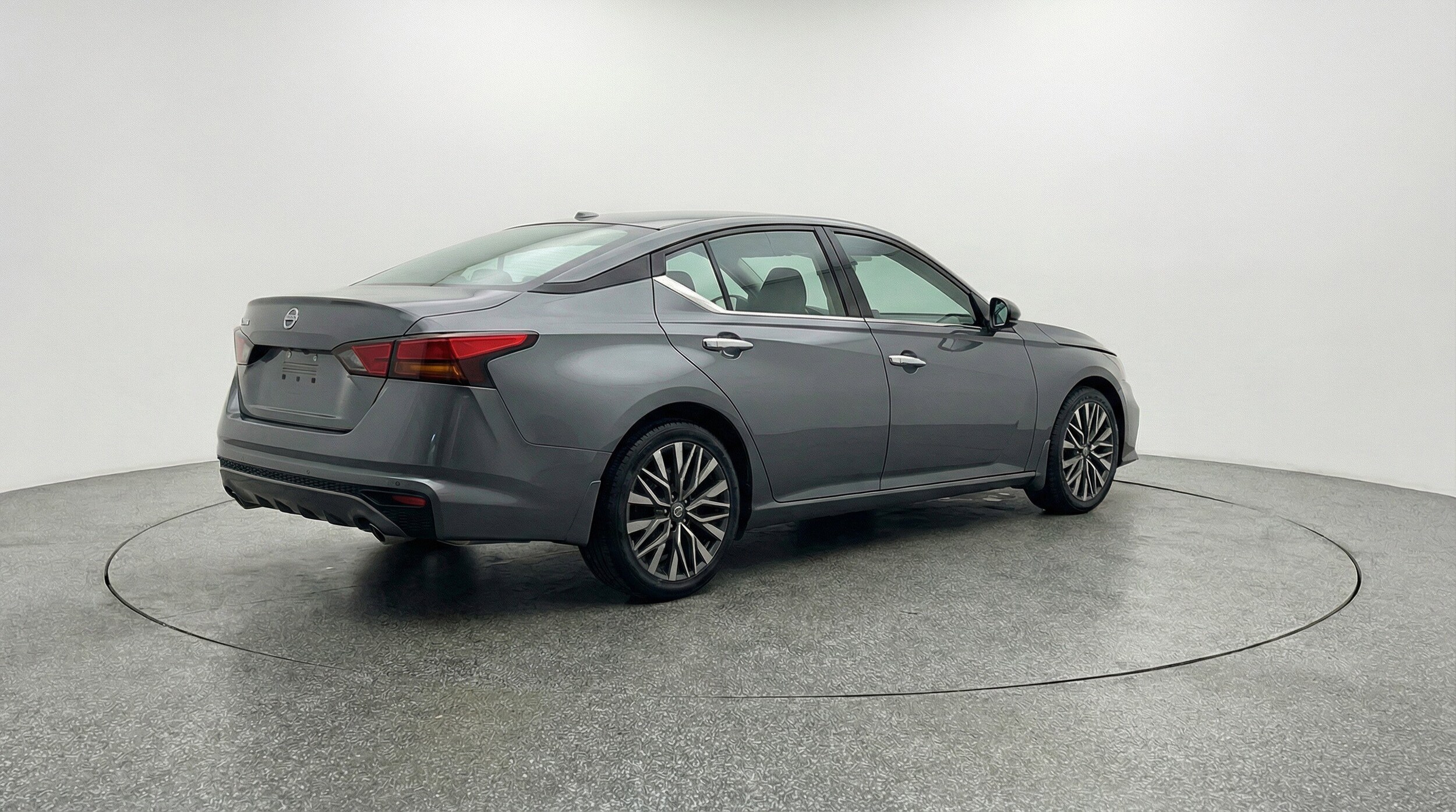 Thumbnail: 2025 Nissan Altima - 9