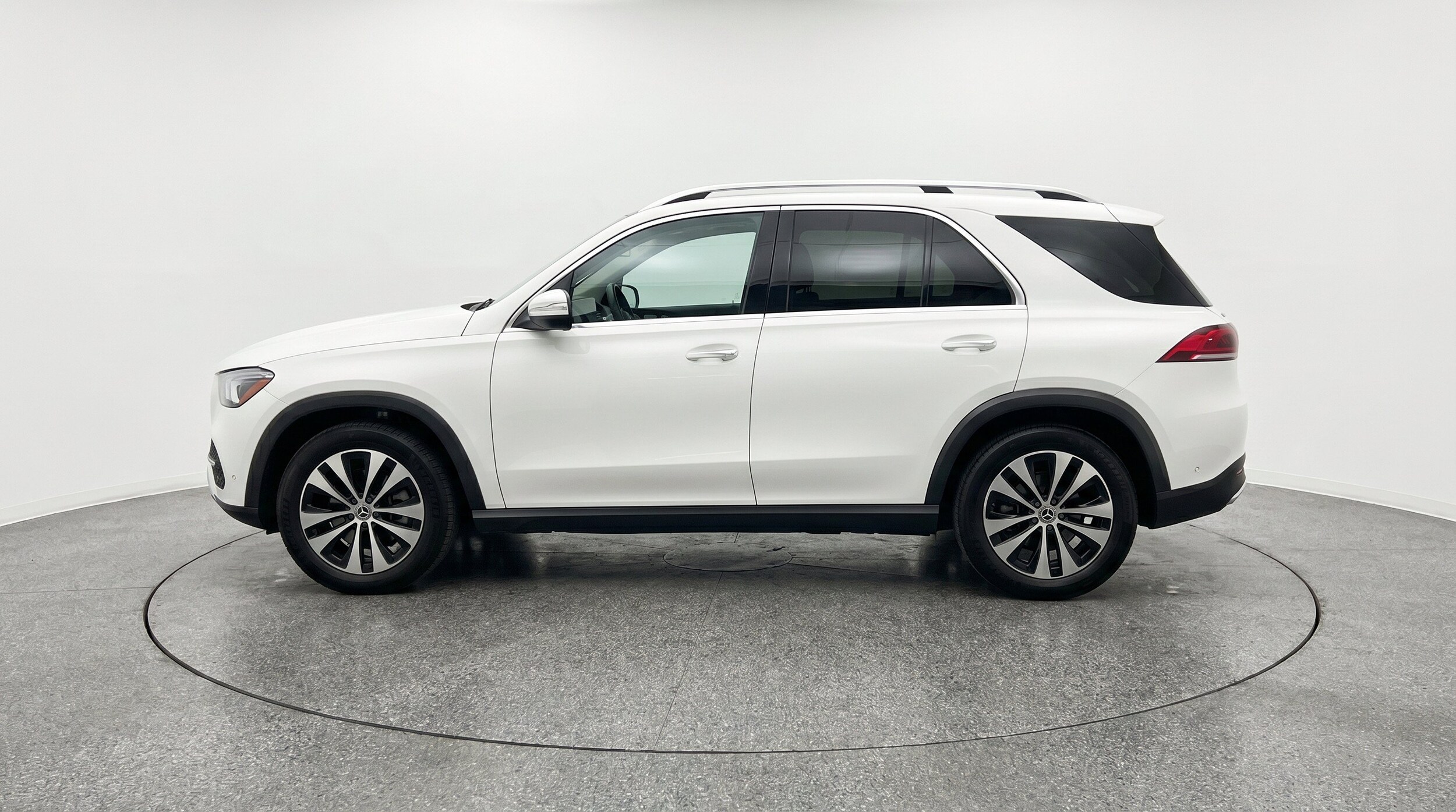 Thumbnail: 2026 Mercedes-Benz GLE - 5