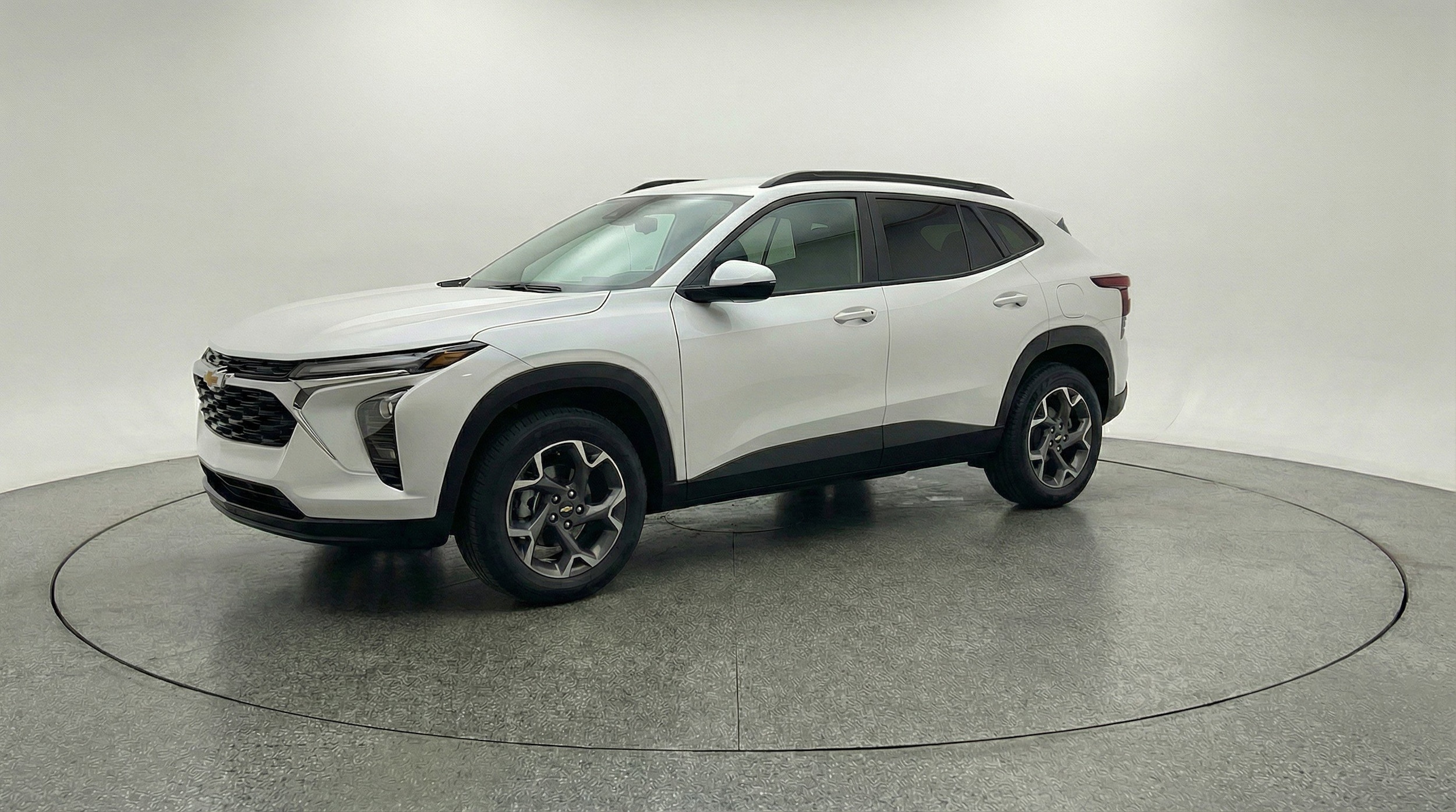 Thumbnail: 2025 Chevrolet Trax - 3