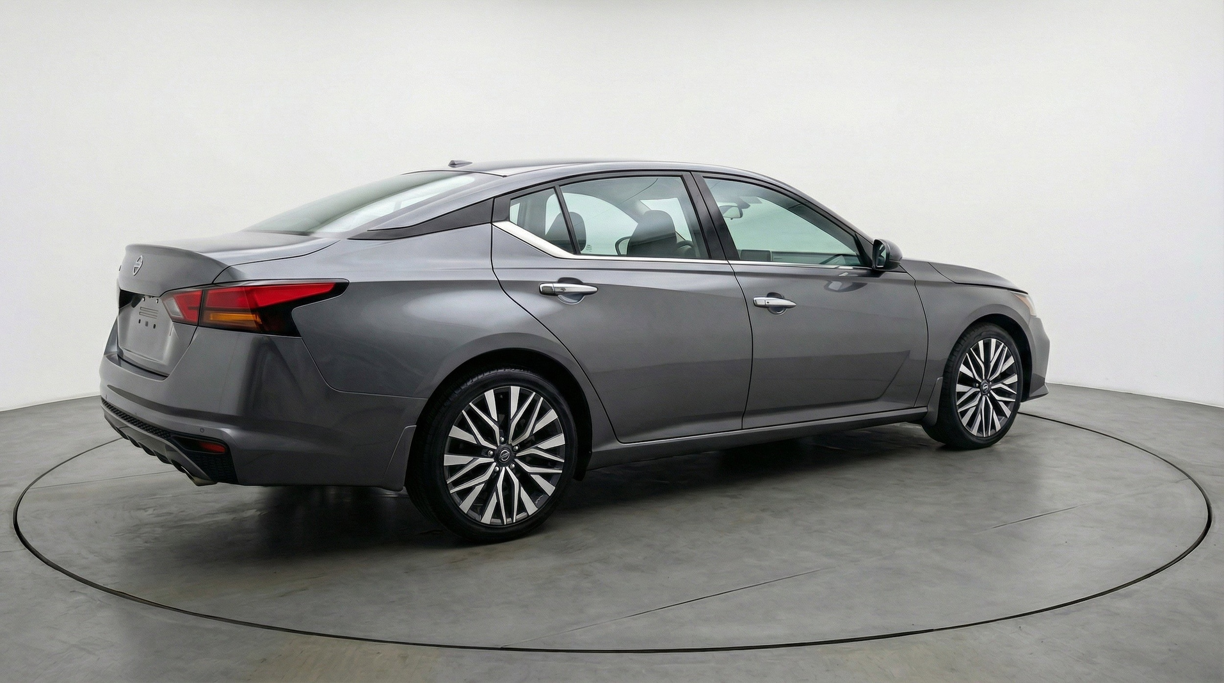 Thumbnail: 2025 Nissan Altima - 9