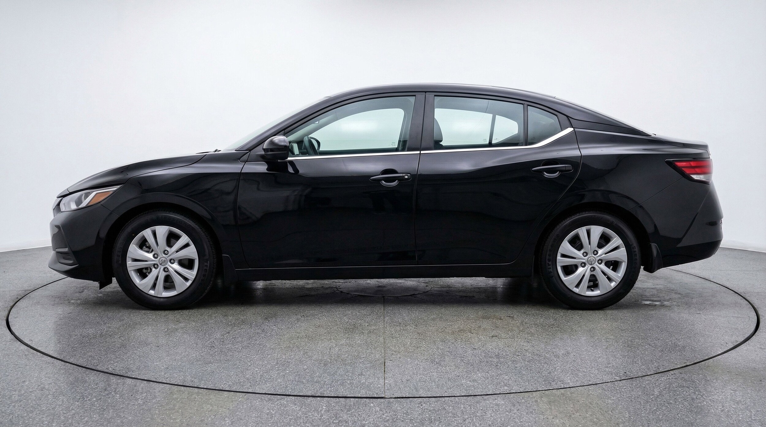 Thumbnail: 2025 Nissan Sentra - 5