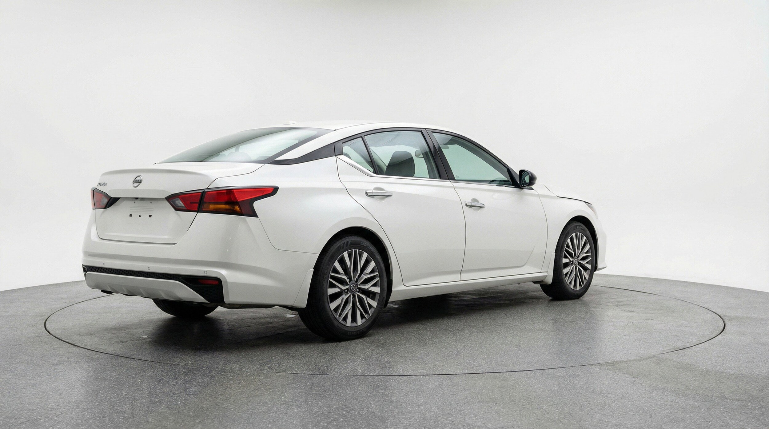 Thumbnail: 2025 Nissan Altima - 9