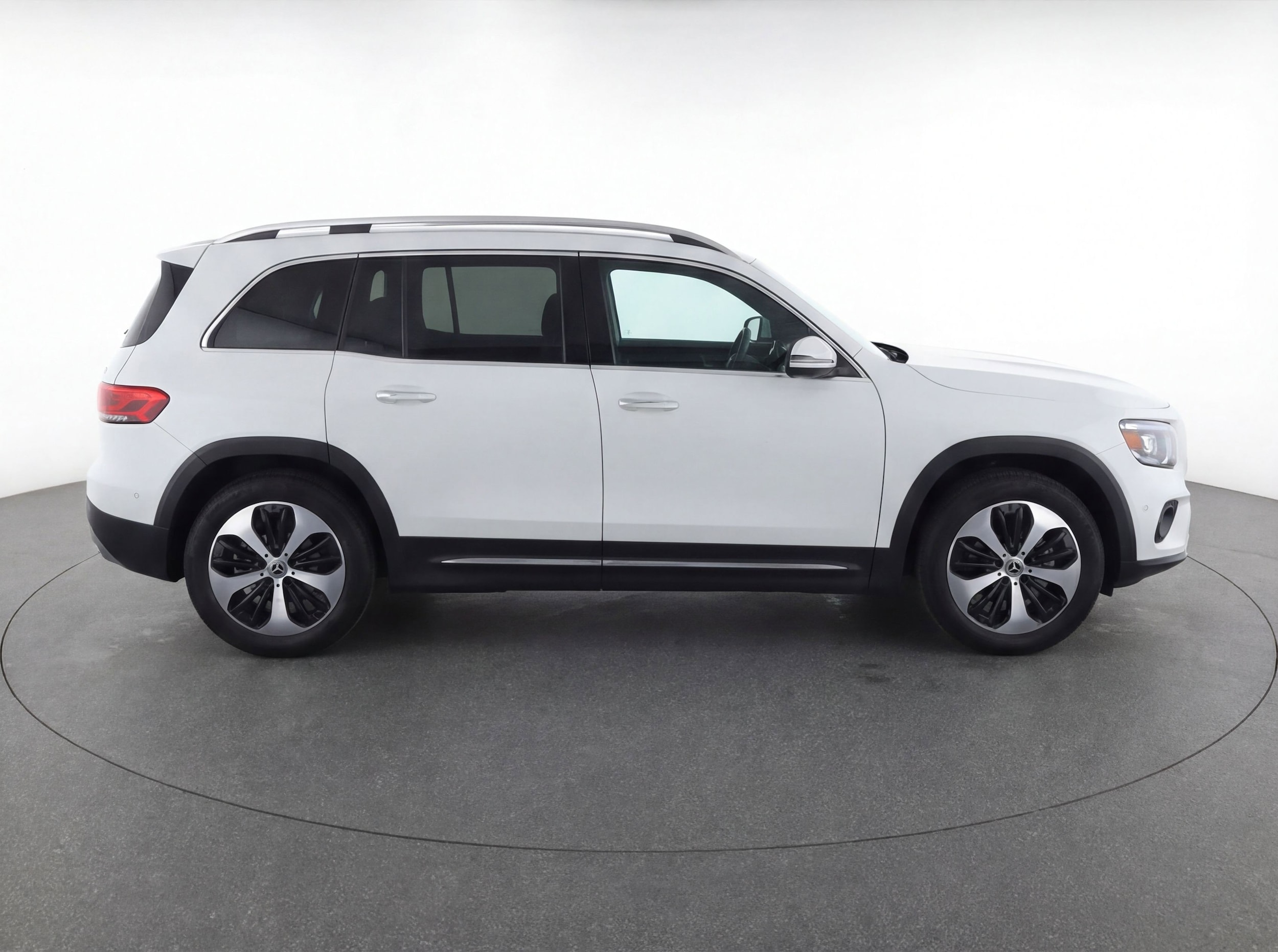 Thumbnail: 2025 Mercedes-Benz GLB - 11