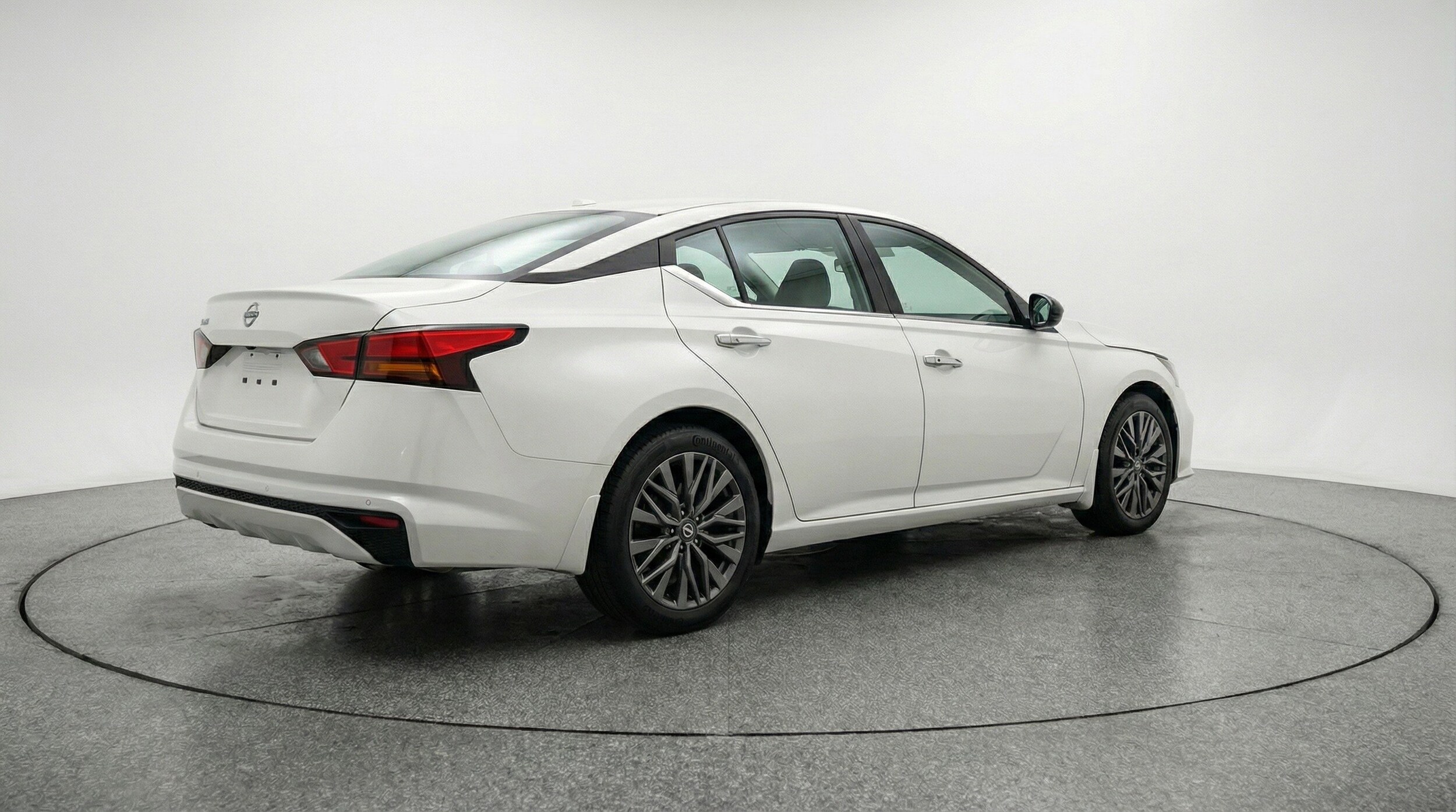 Thumbnail: 2025 Nissan Altima - 9