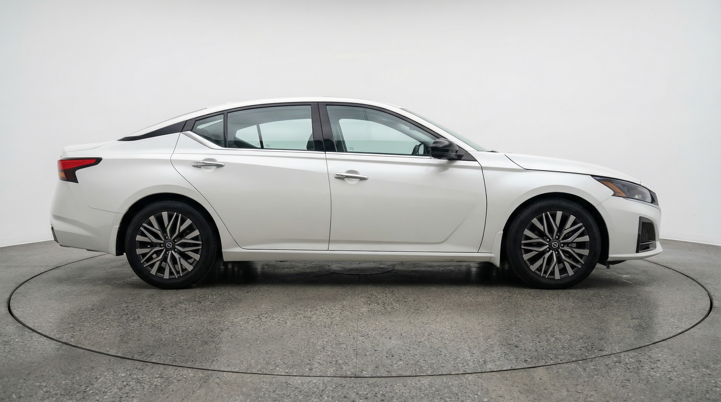 Thumbnail: 2025 Nissan Altima - 8