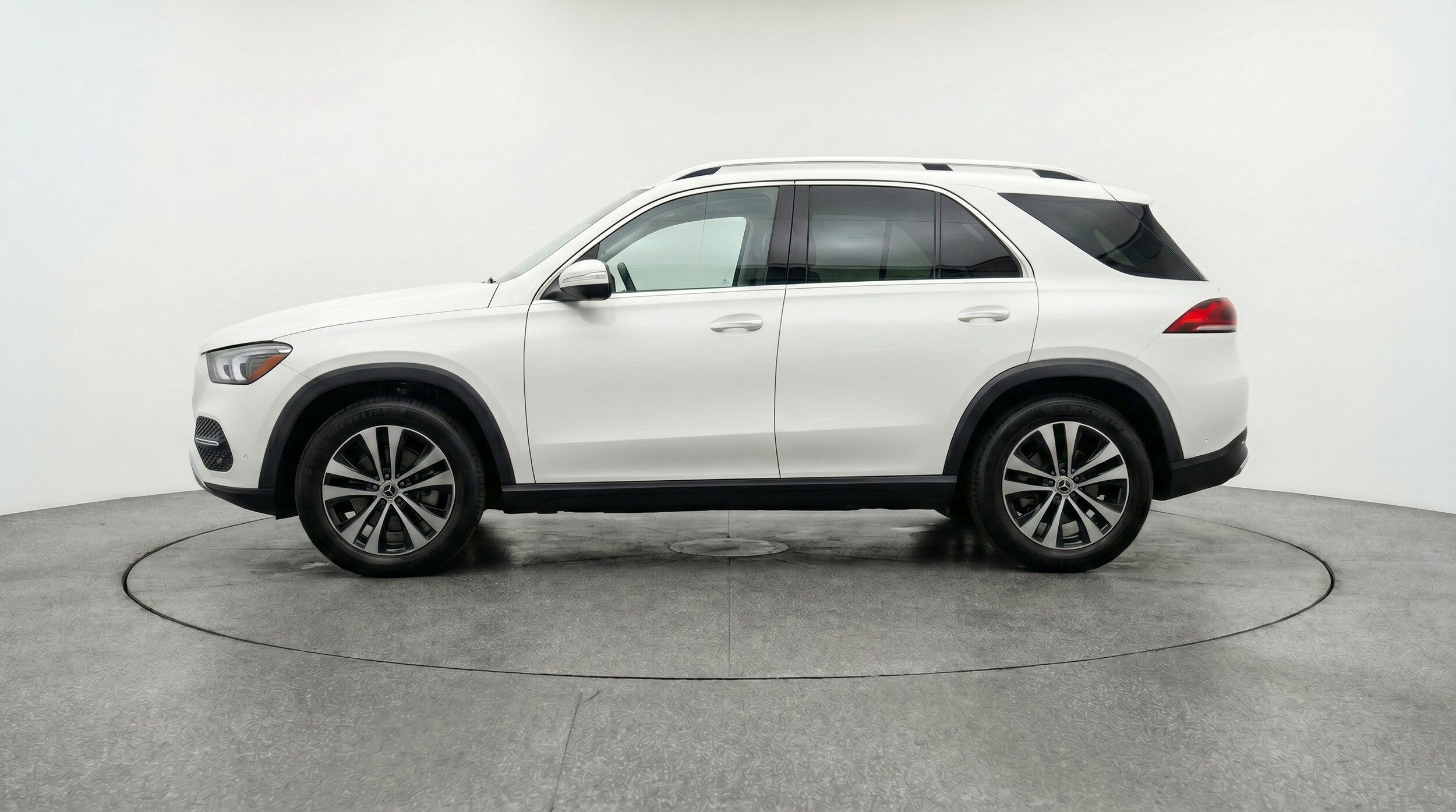 Thumbnail: 2026 Mercedes-Benz GLE - 5
