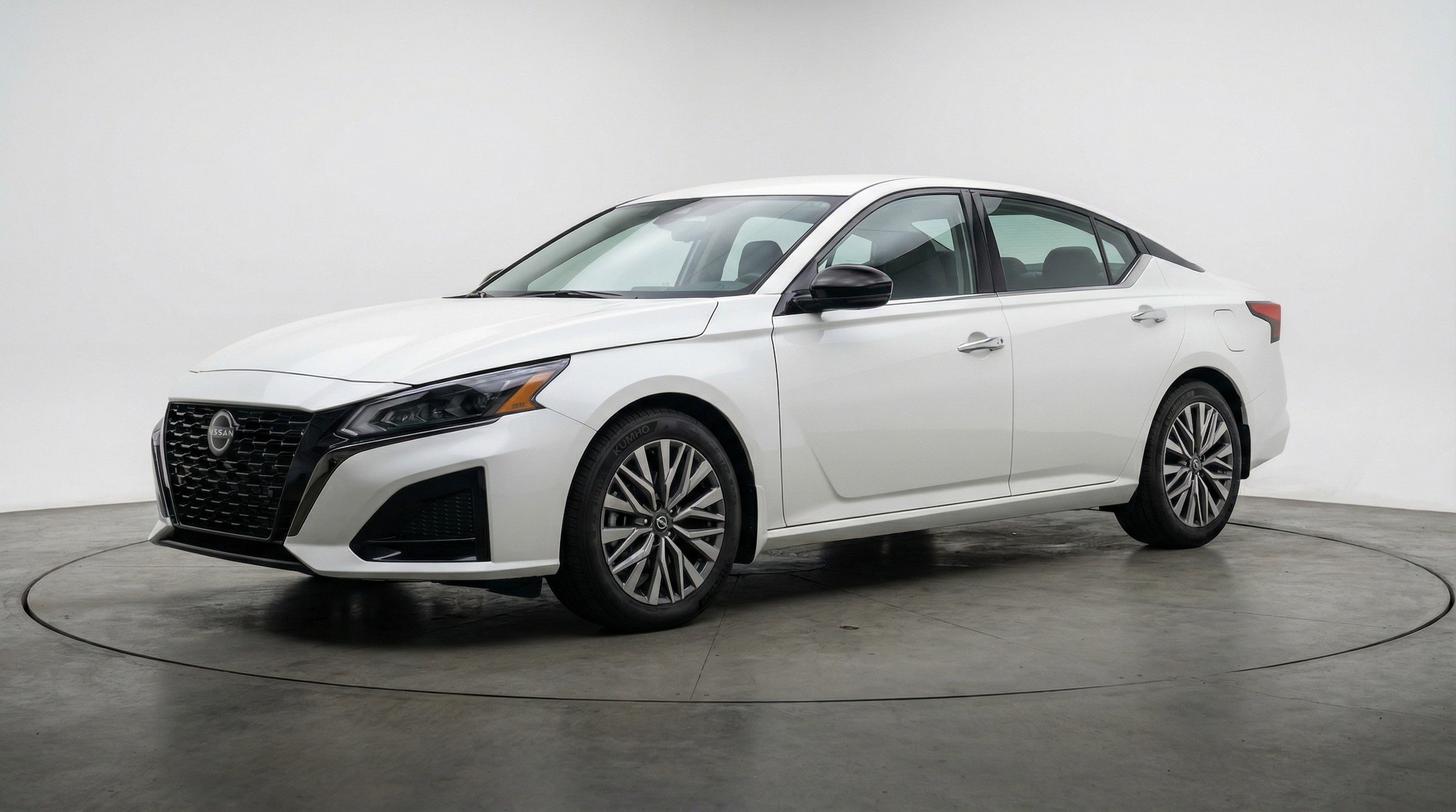 Thumbnail: 2025 Nissan Altima - 3