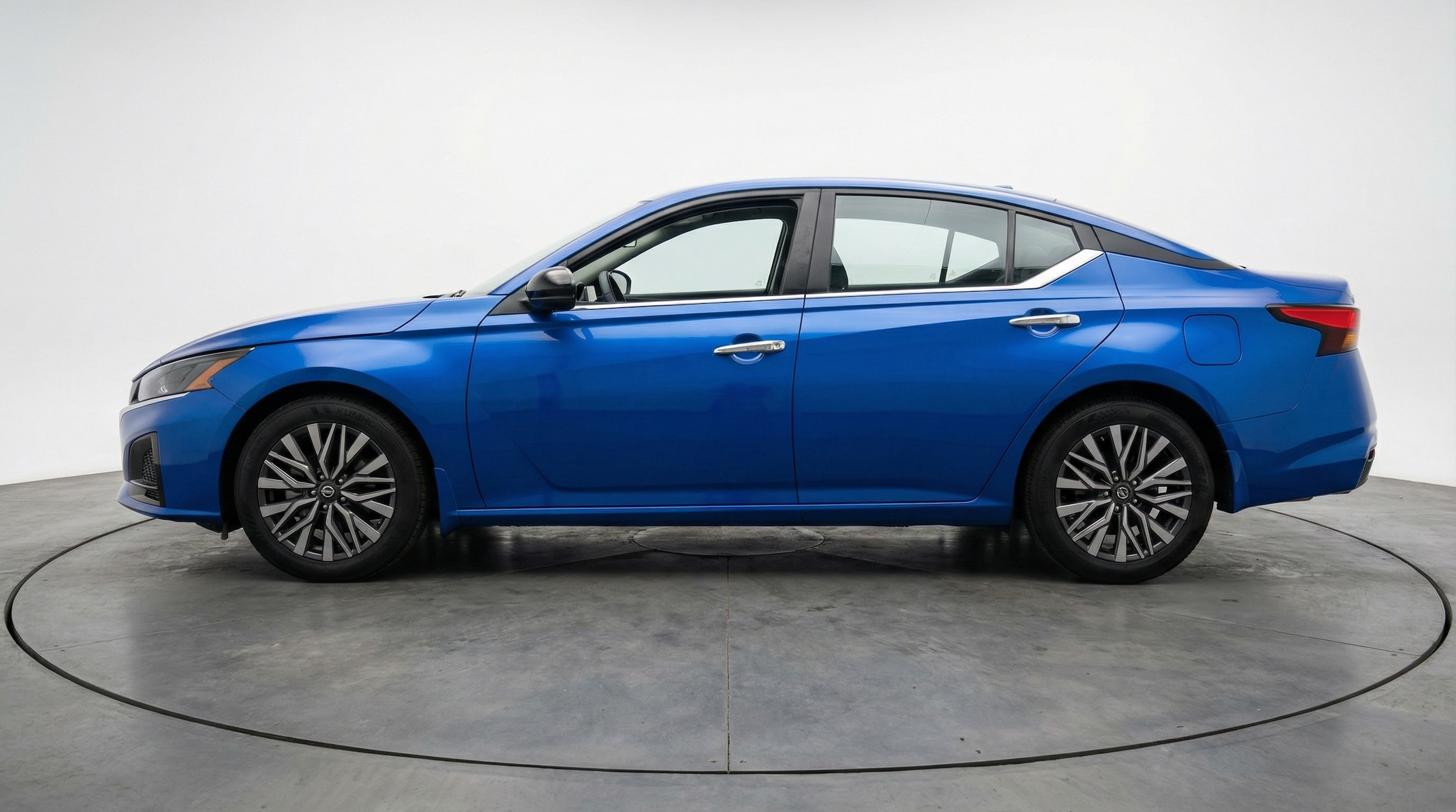 Thumbnail: 2025 Nissan Altima - 4