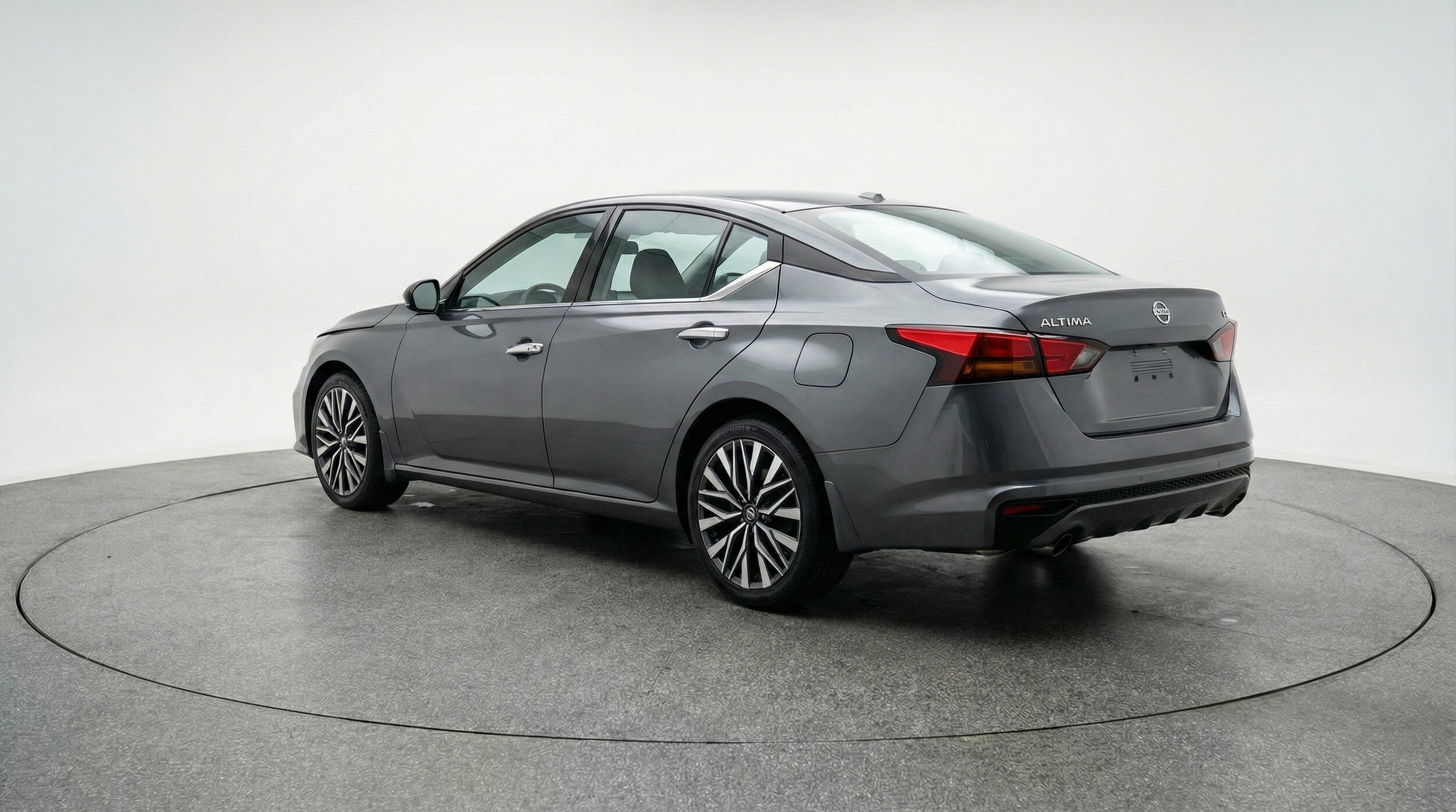 Thumbnail: 2025 Nissan Altima - 5