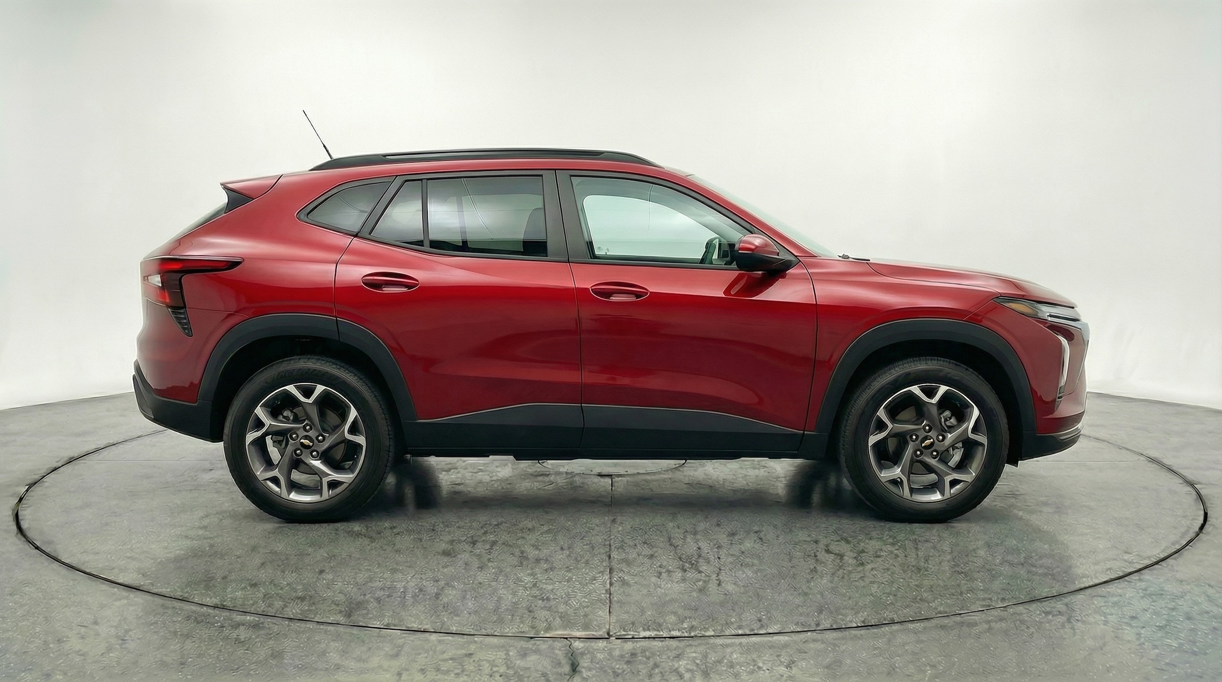 Thumbnail: 2025 Chevrolet Trax - 8