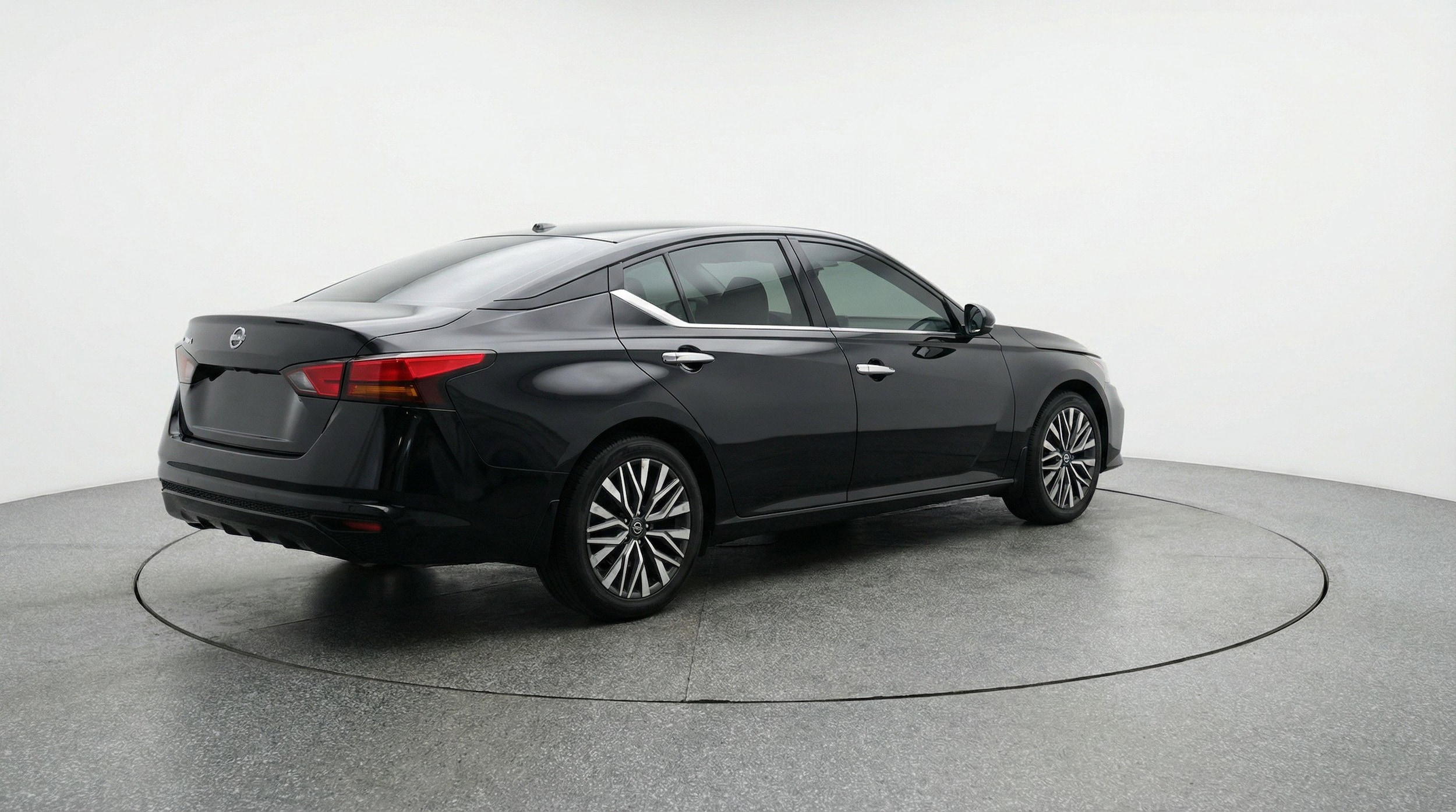 Thumbnail: 2025 Nissan Altima - 9