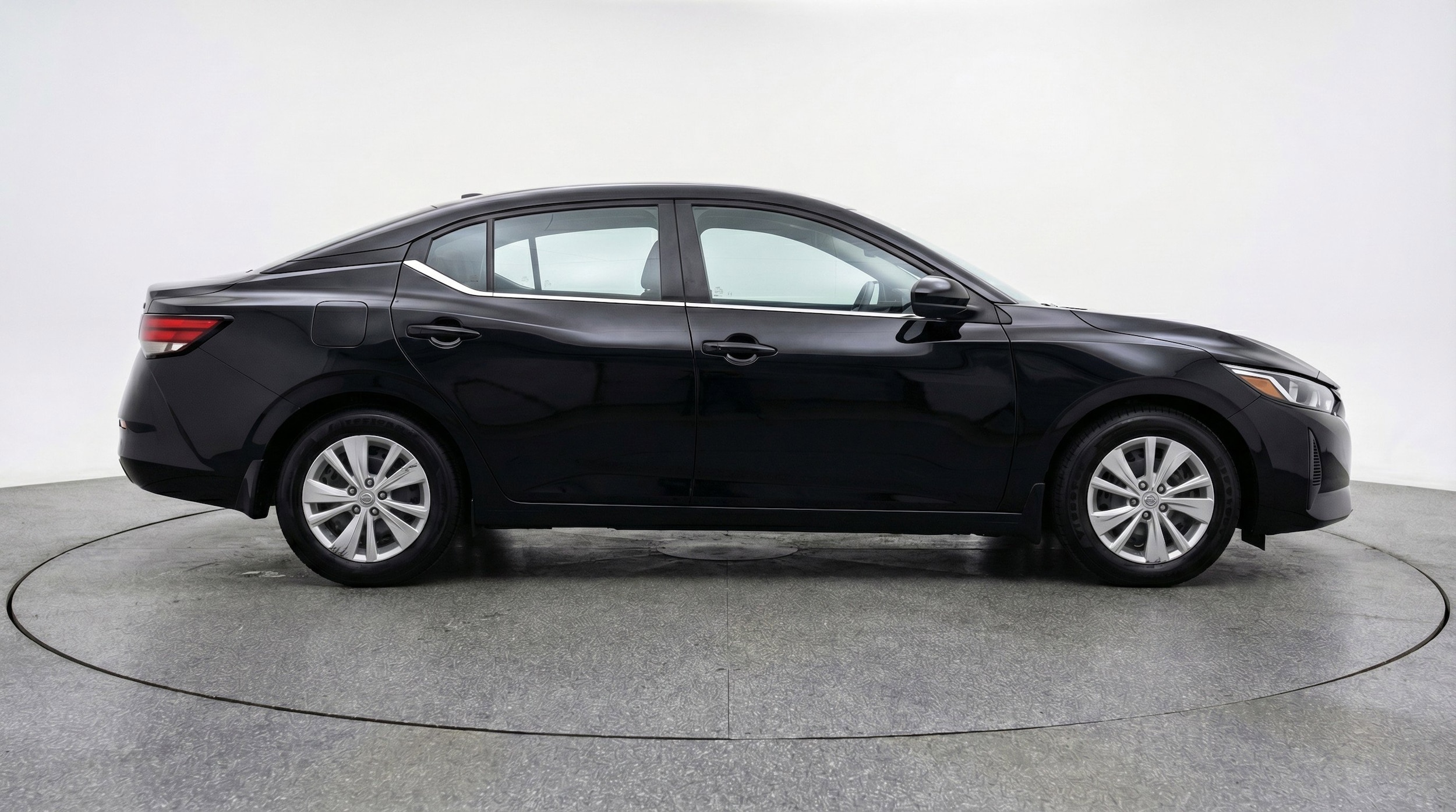 Thumbnail: 2025 Nissan Sentra - 11