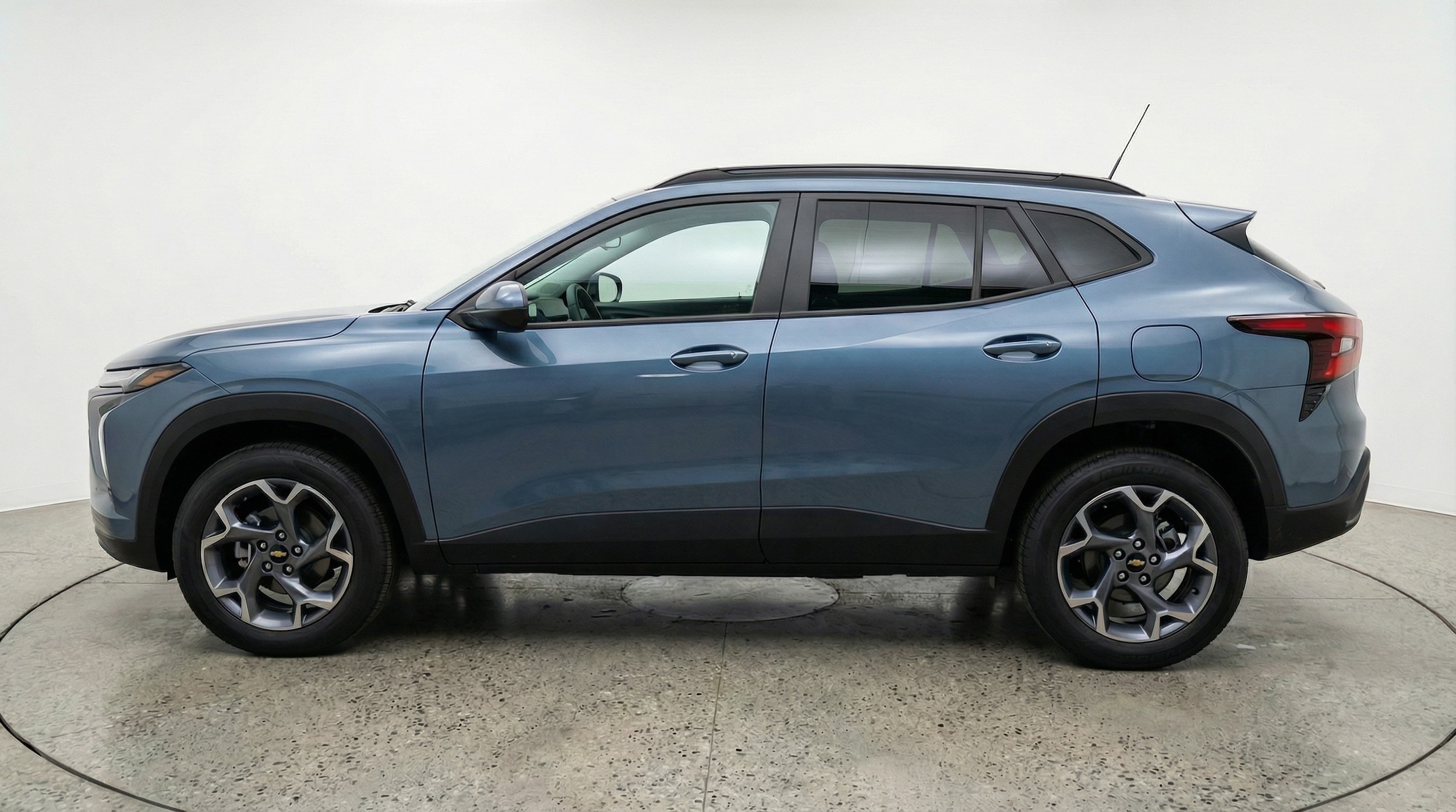 Thumbnail: 2025 Chevrolet Trax - 4