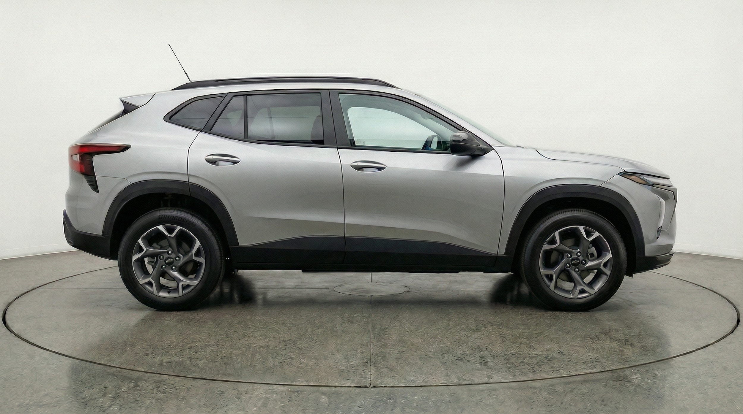 Thumbnail: 2025 Chevrolet Trax - 8