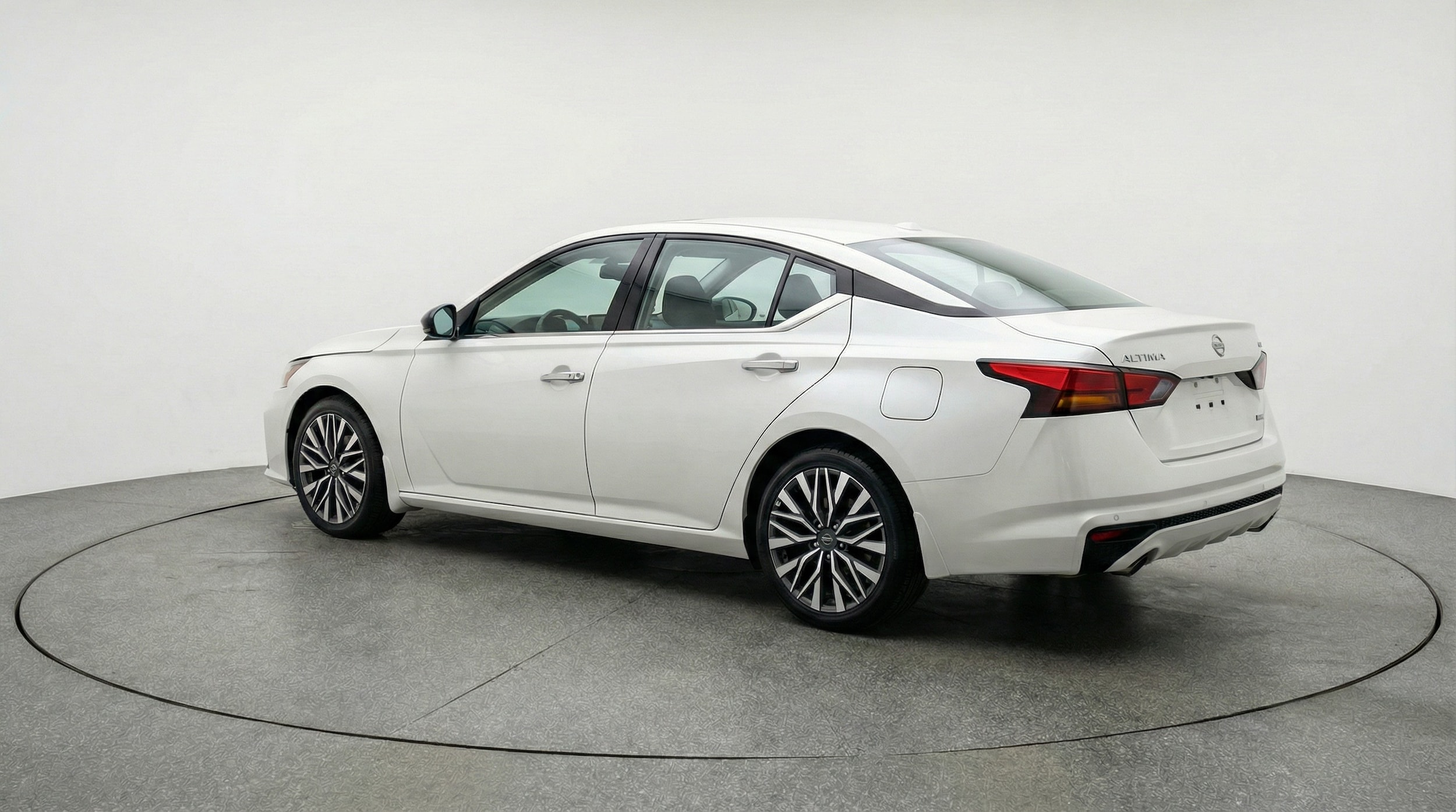 Thumbnail: 2025 Nissan Altima - 5