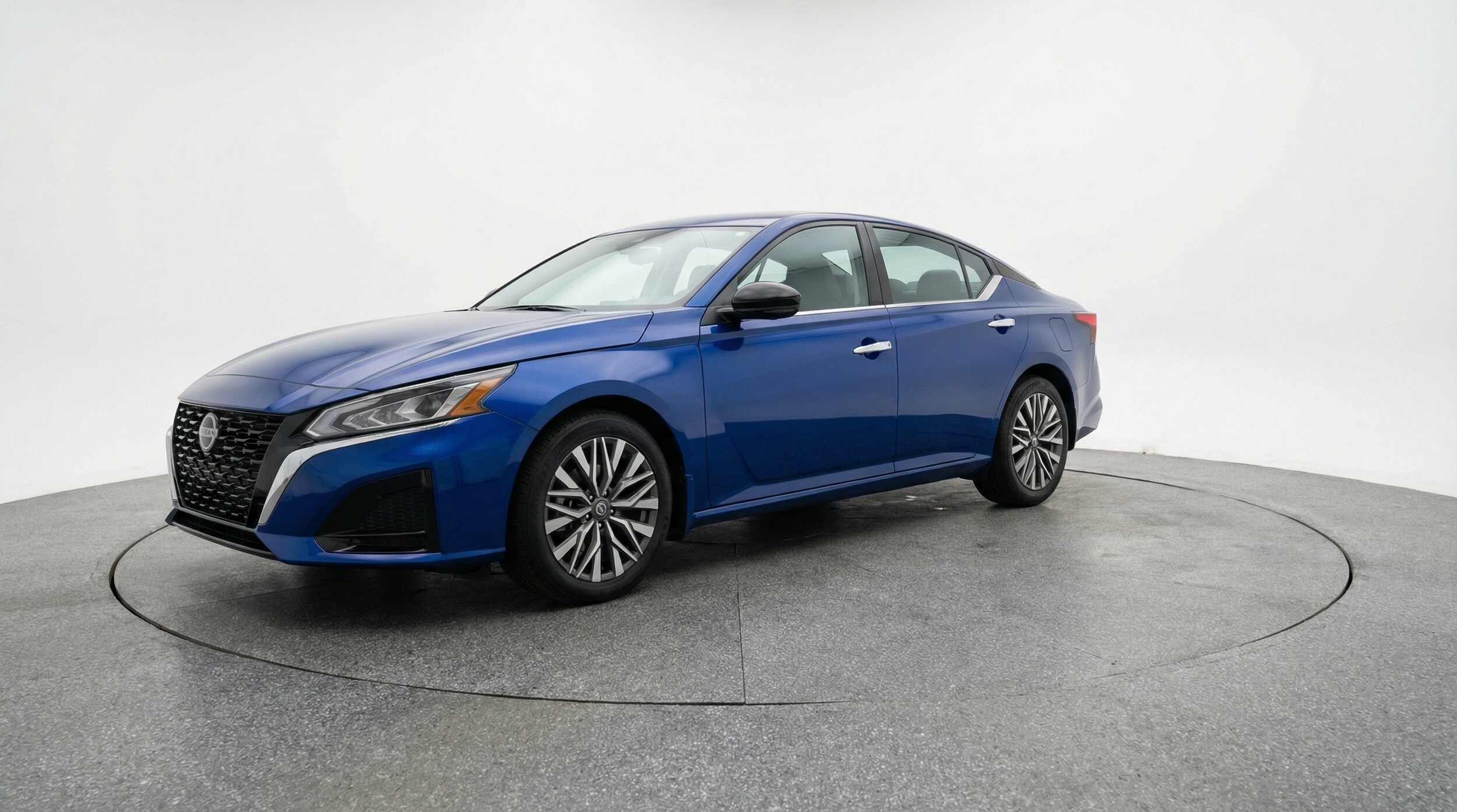 Thumbnail: 2025 Nissan Altima - 3