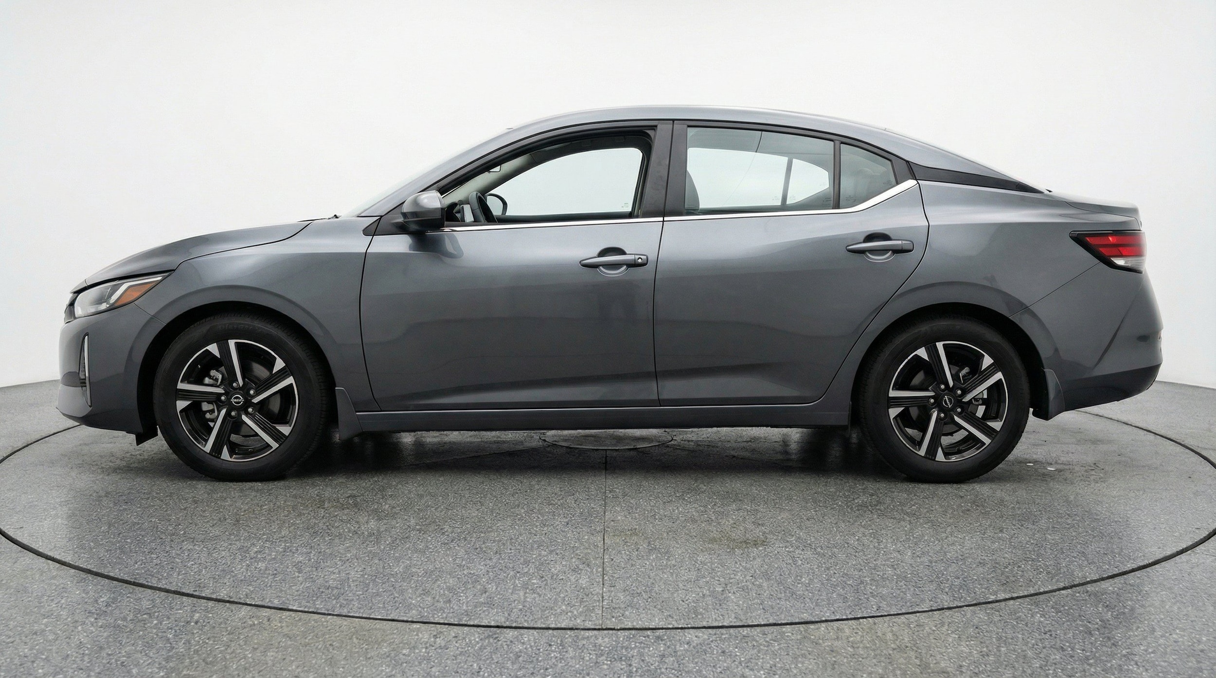 Thumbnail: 2025 Nissan Sentra - 5