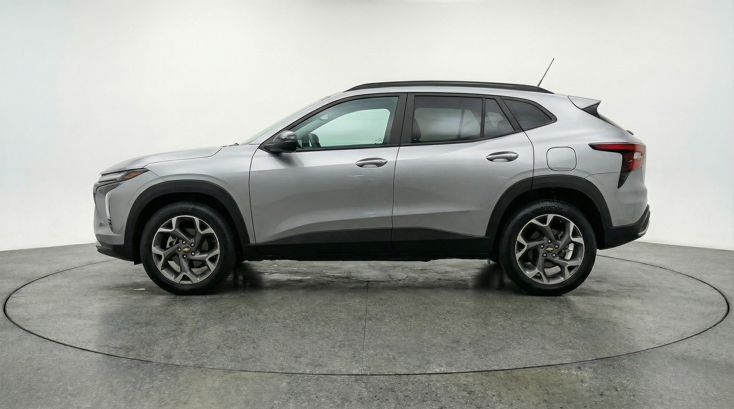 Thumbnail: 2025 Chevrolet Trax - 4