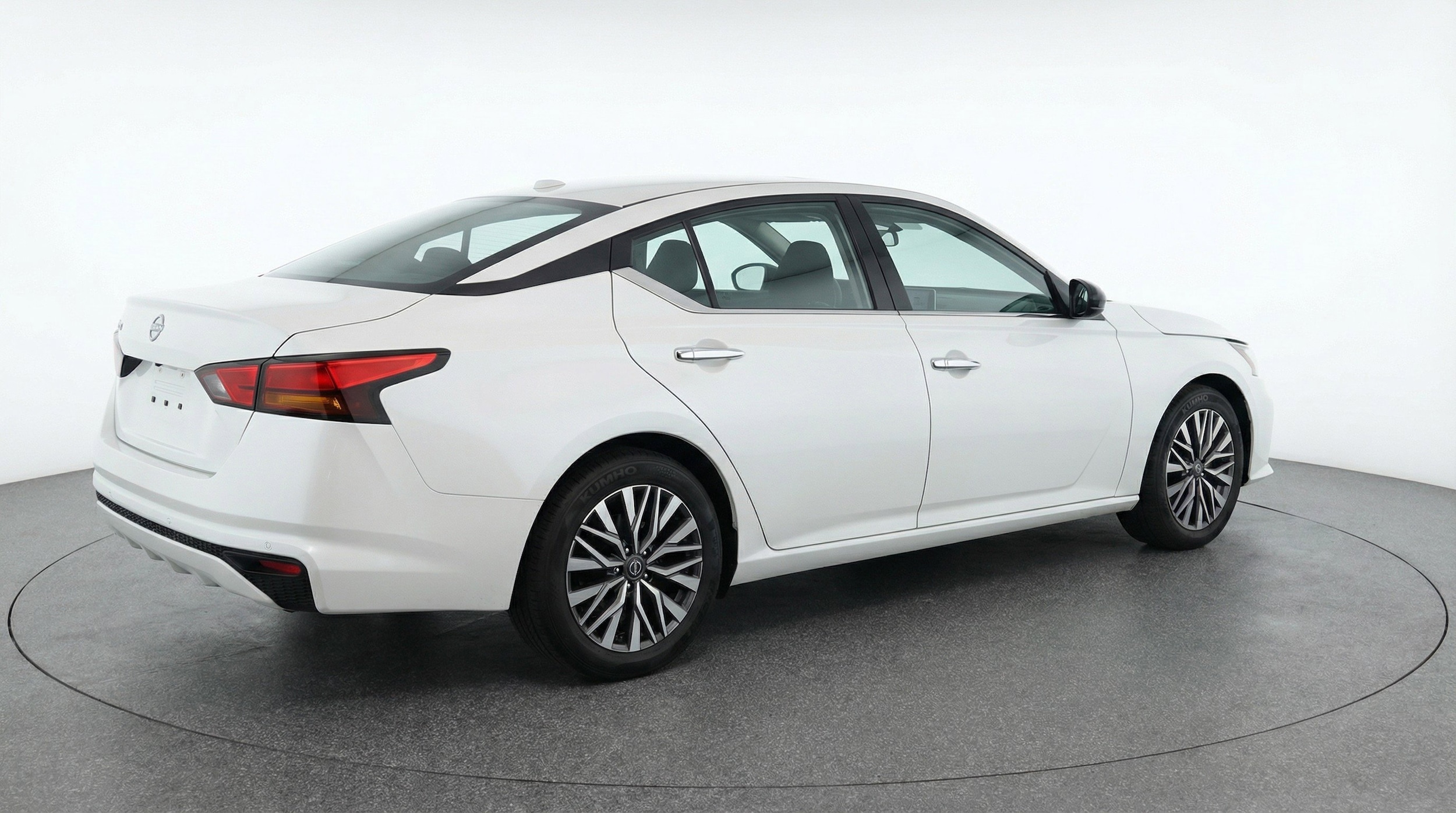 Thumbnail: 2025 Nissan Altima - 9