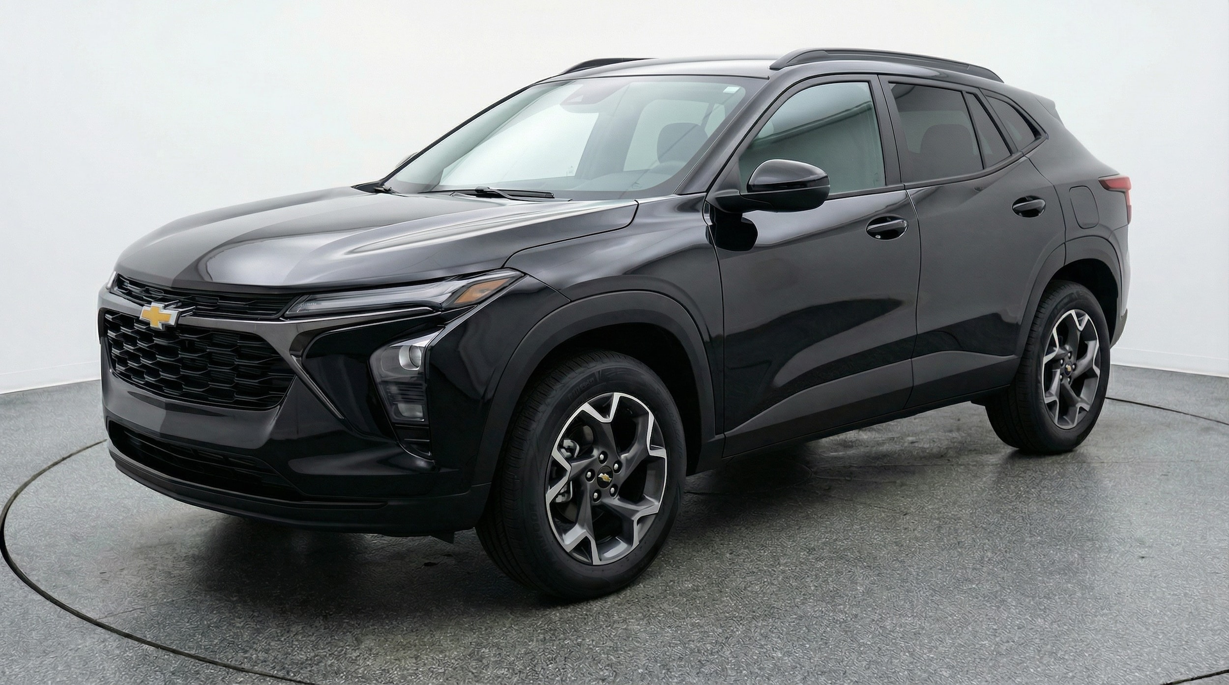 Thumbnail: 2025 Chevrolet Trax - 3