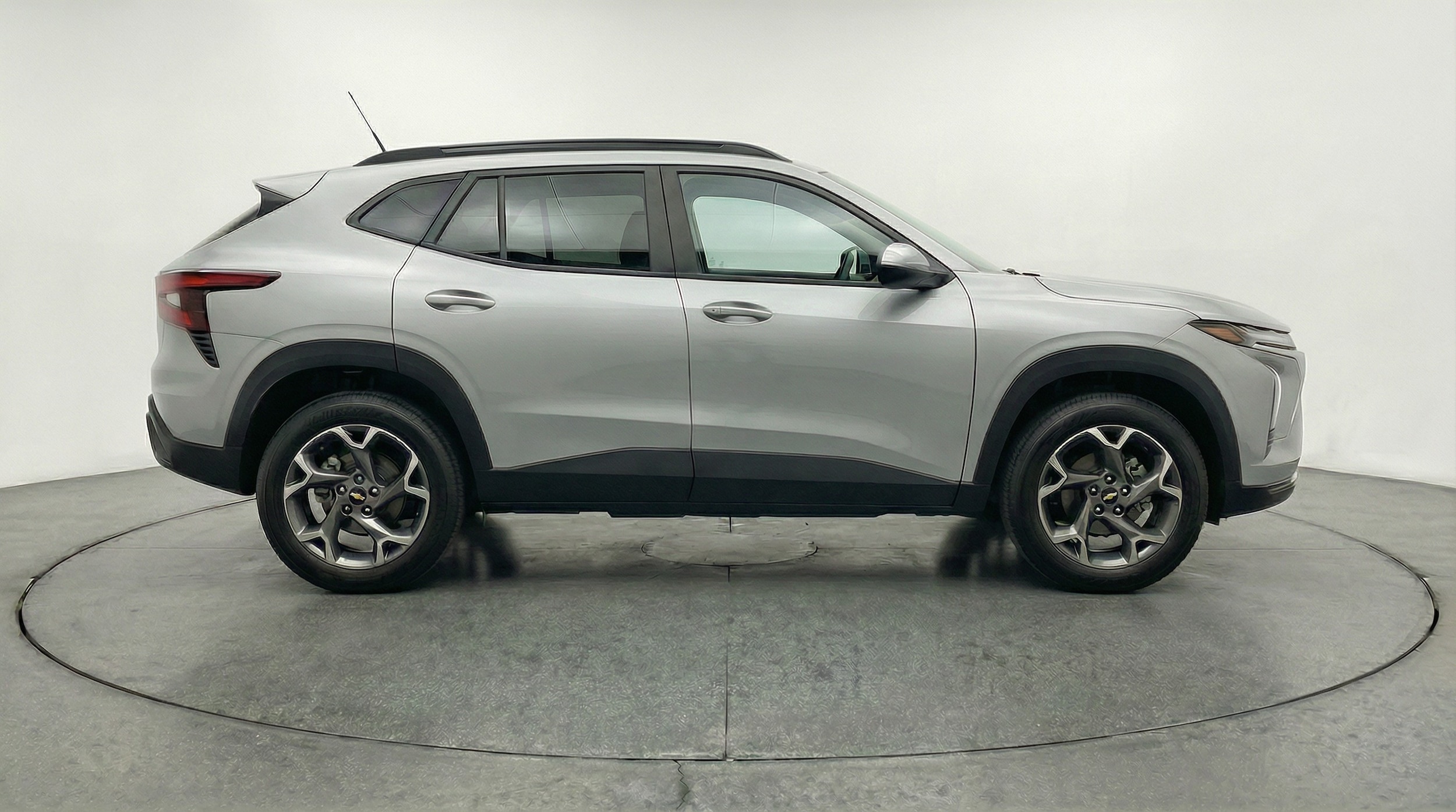 Thumbnail: 2025 Chevrolet Trax - 8