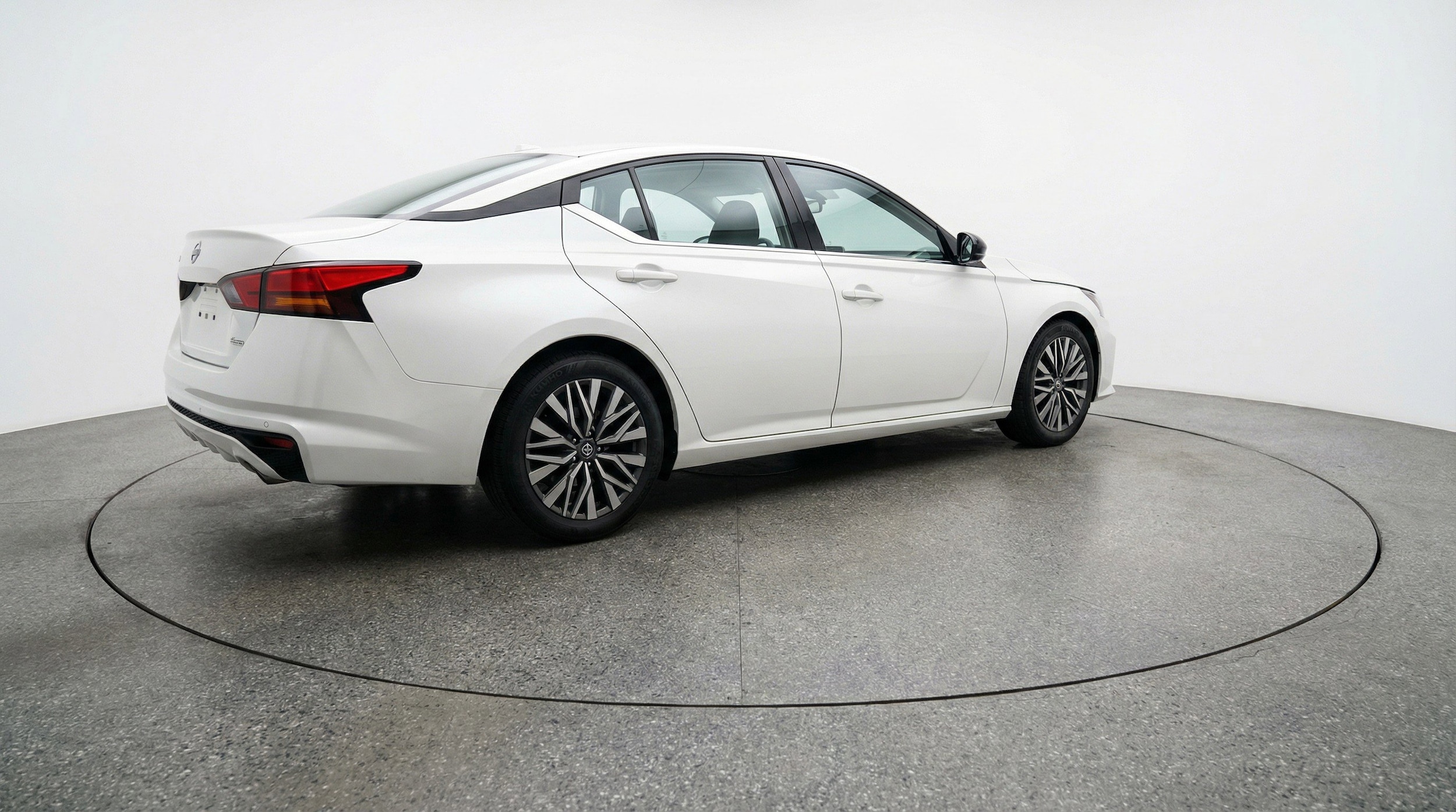 Thumbnail: 2025 Nissan Altima - 9