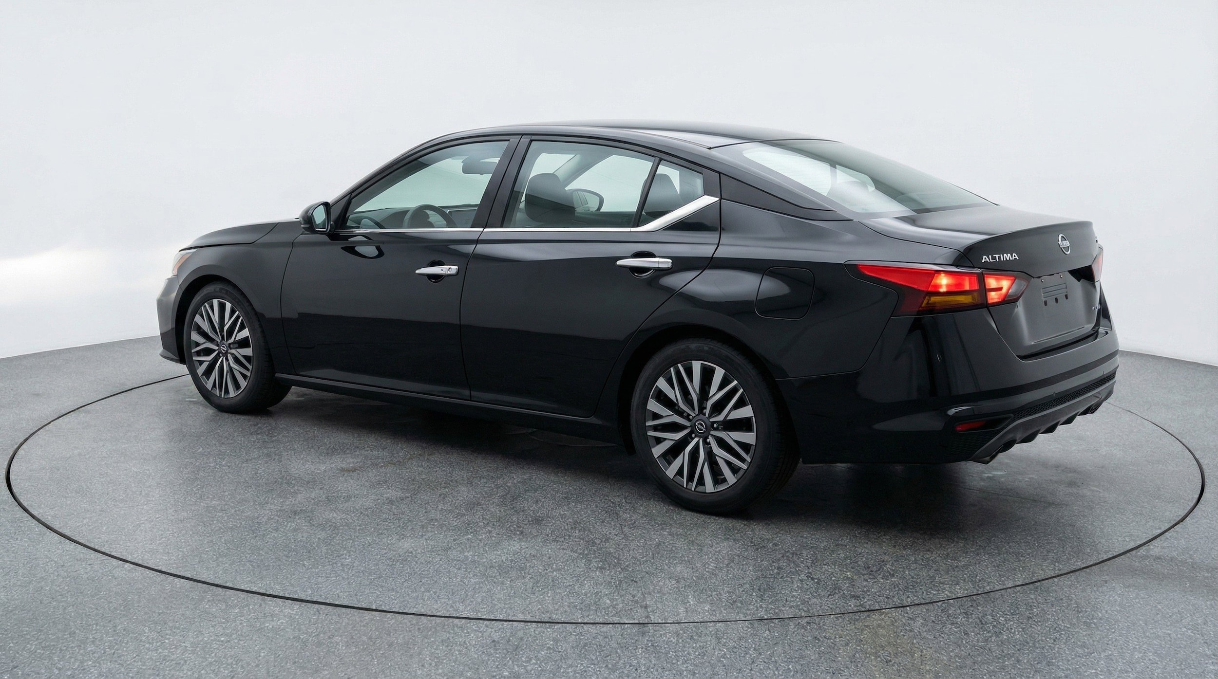 Thumbnail: 2025 Nissan Altima - 6