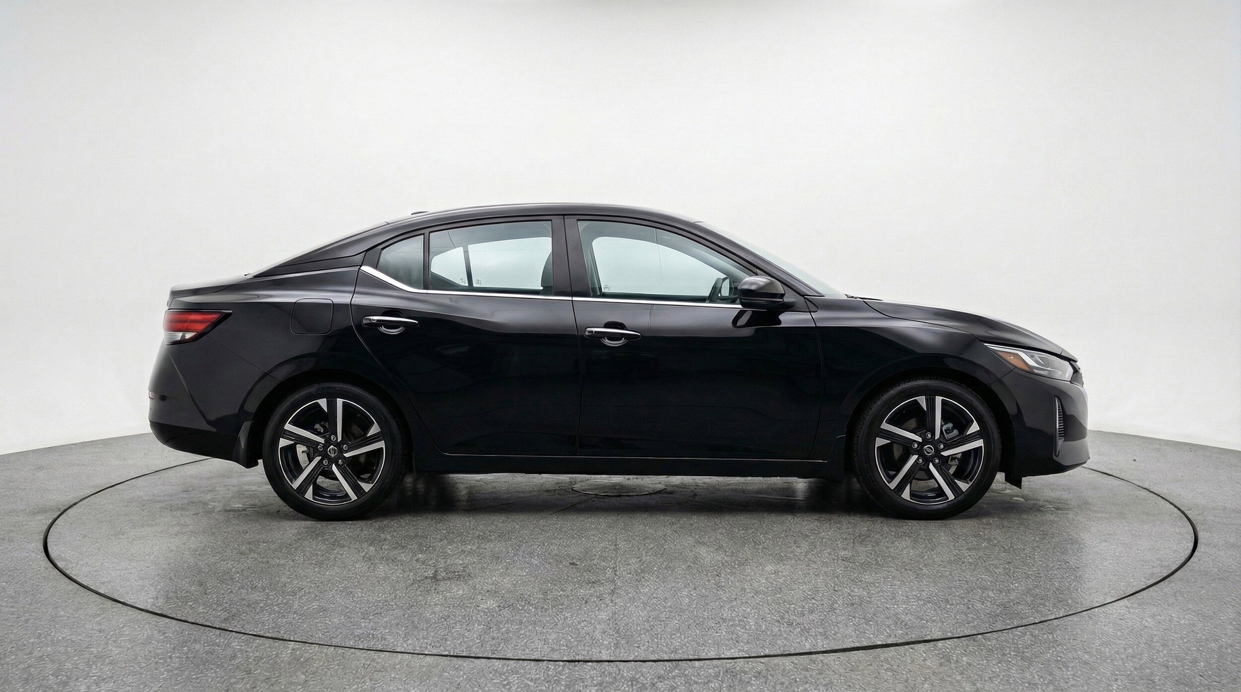 Thumbnail: 2025 Nissan Sentra - 11
