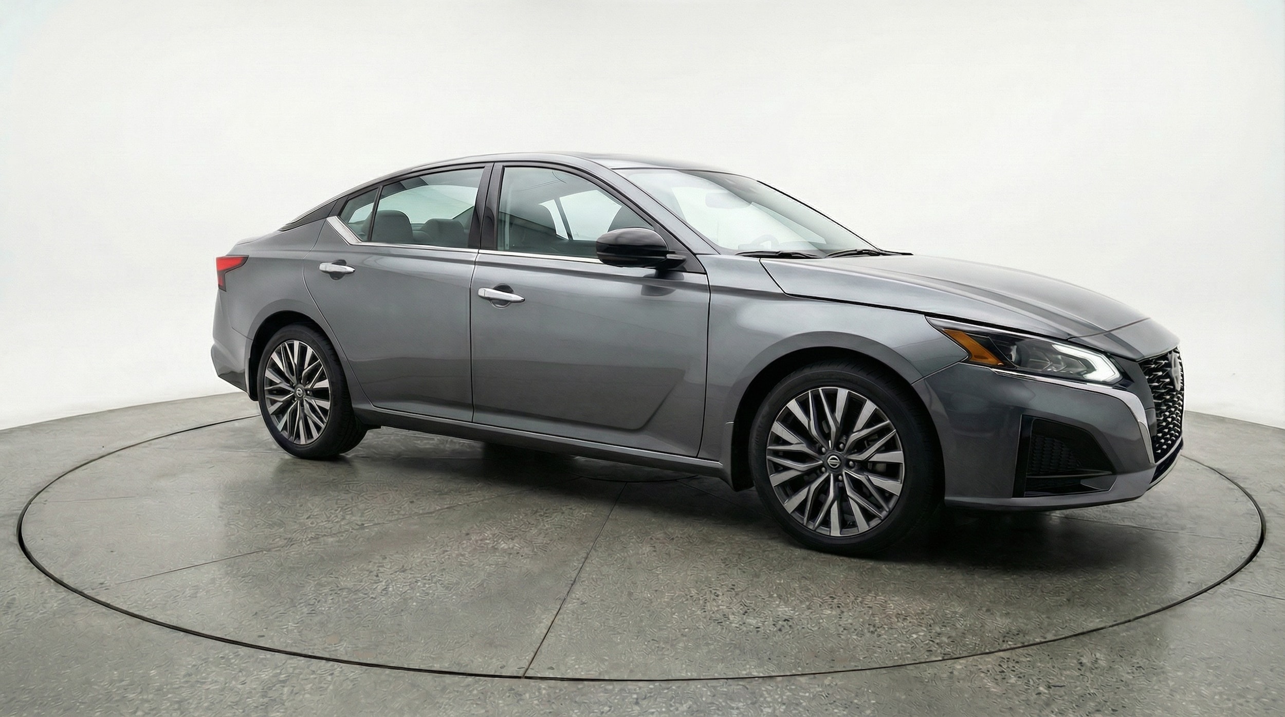 Thumbnail: 2025 Nissan Altima - 1